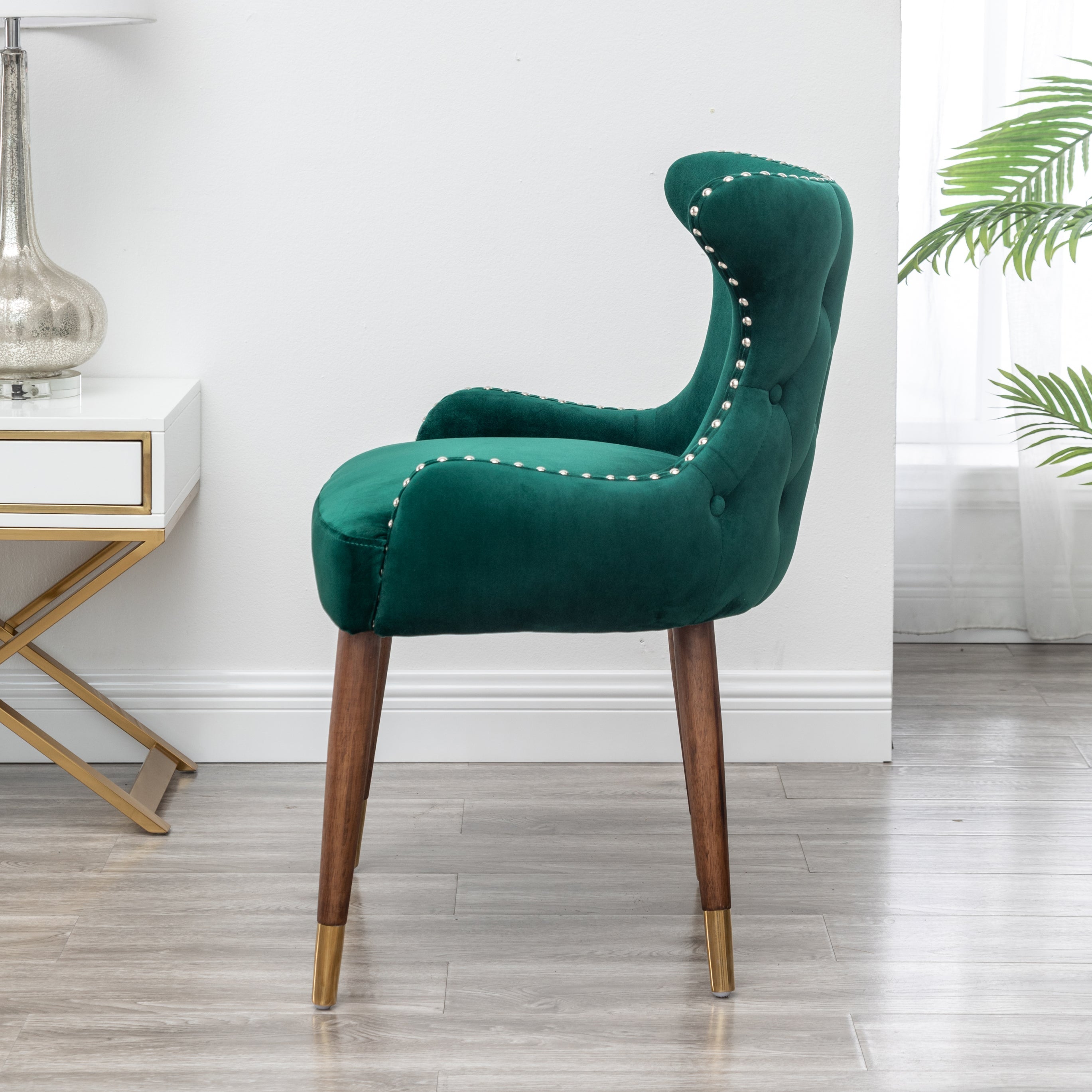 Roundhill Furniture Lindale Contemporary Velvet Upholstered Nailhead Trim Accent Chair - Green Velvet Lounge Chair for Living Room, Bedroom & Office Decor