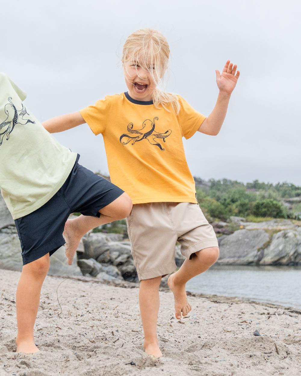 Didriksons Mynta Logo T-Shirt for Kids - Comfortable Cotton Tee for Boys & Girls - Perfect for School, Play & Everyday Wear