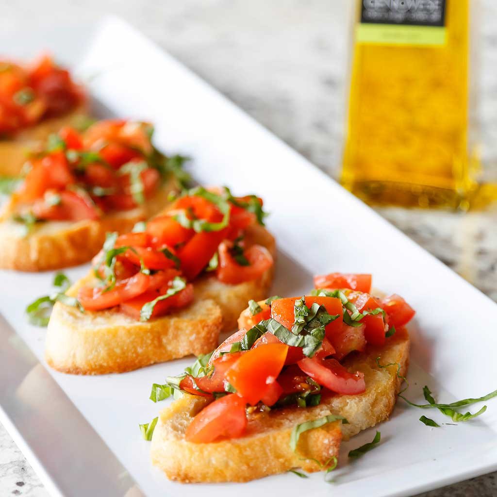 Organic Basil Genovese Infused Olive Oil - Cold Pressed Extra Virgin, Italian Herb Flavored Cooking Oil for Pasta, Salad Dressing & Gourmet Recipes - Perfect for Mediterranean Cuisine & Homemade Gifts
