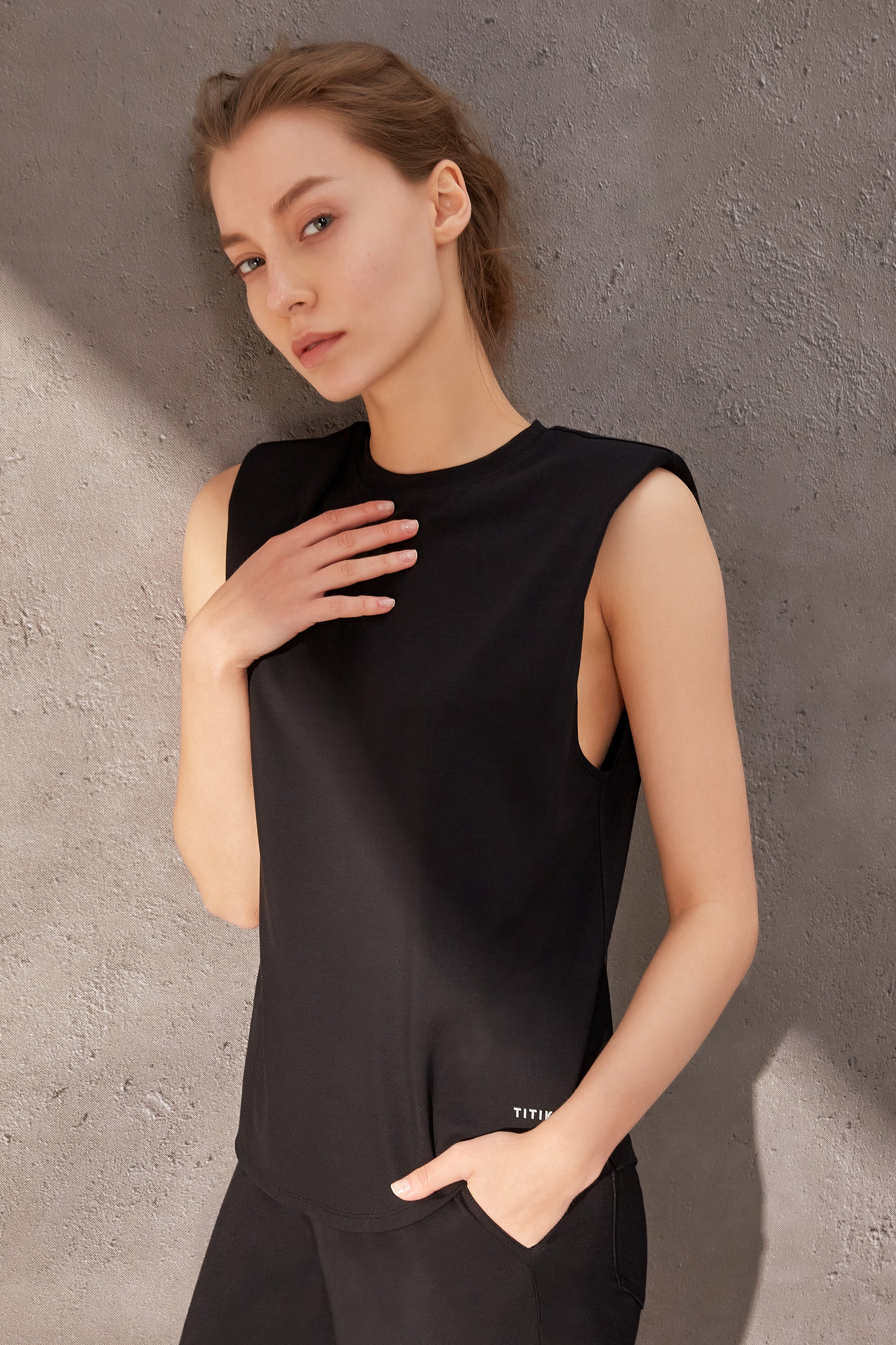 Women's Racerback Tank Top - Breathable & Comfortable Workout Shirt for Running, Yoga & Gym - Trendy Athletic Wear for Fitness & Casual Style