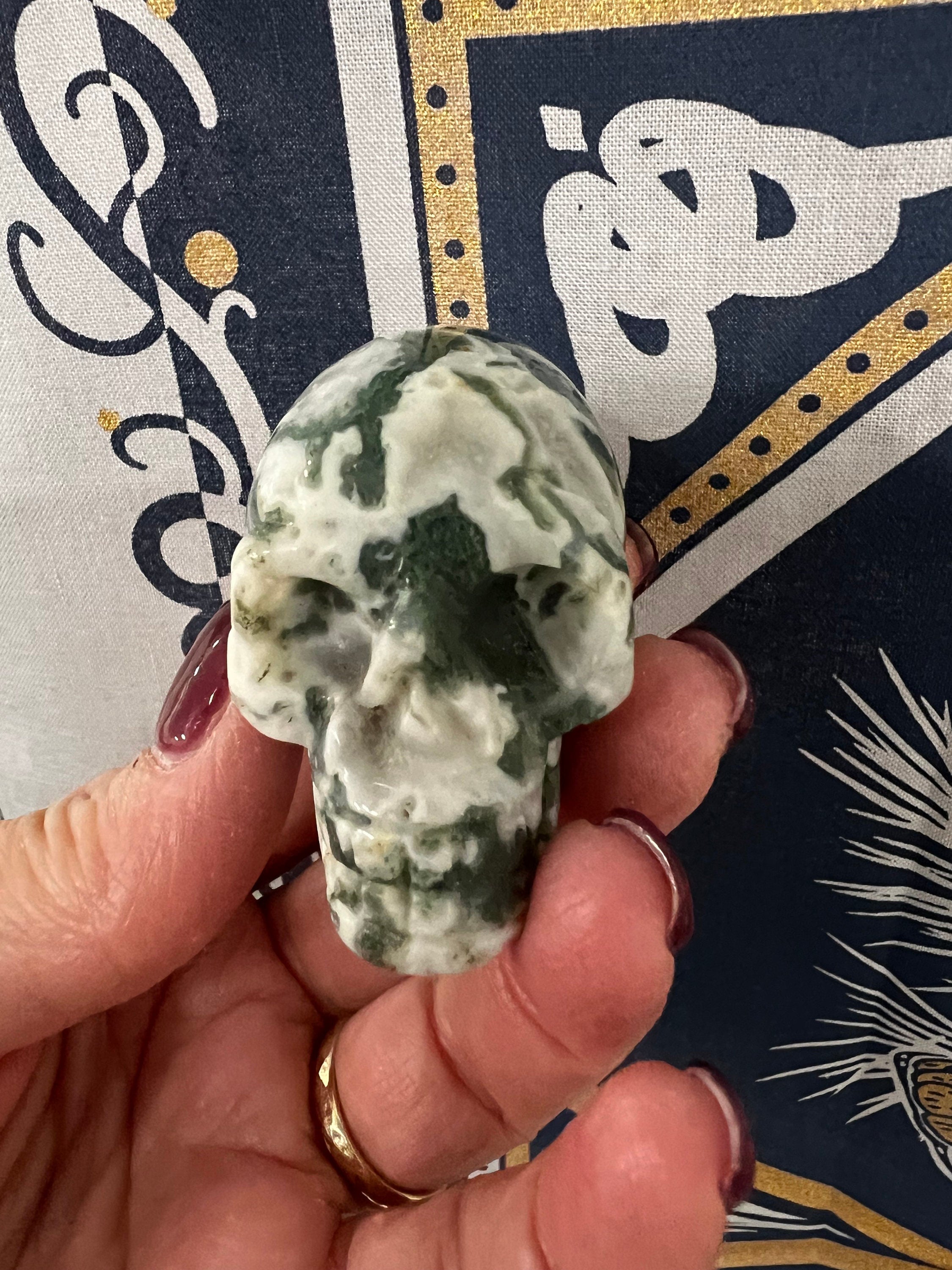 Druzy Tree Agate 2 Inch Skull Carving - Sparkling Crystal Healing Stone with High Vibrational Energy for Meditation, Yoga & Spiritual Decor
