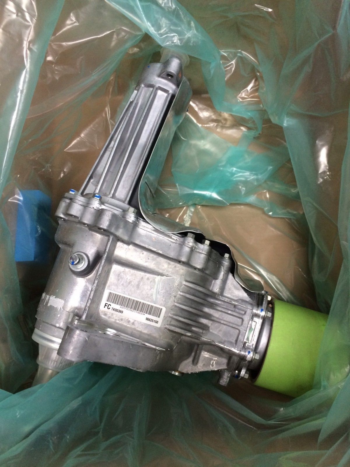 Genuine Holden Captiva Transfer Case Assembly 2007-2011 5-Speed Manual - Perfect for Off-Roading & 4WD Adventures