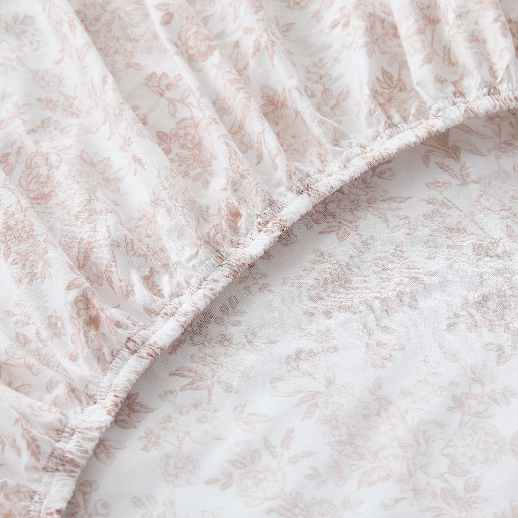 Premium Peony Toile Cotton Sheet Set - Queen Size, 4-Piece Bedding Set with Pillowcases - Soft & Breathable for Comfortable Sleep - Perfect for Master Bedroom, Guest Room, or Vacation Home