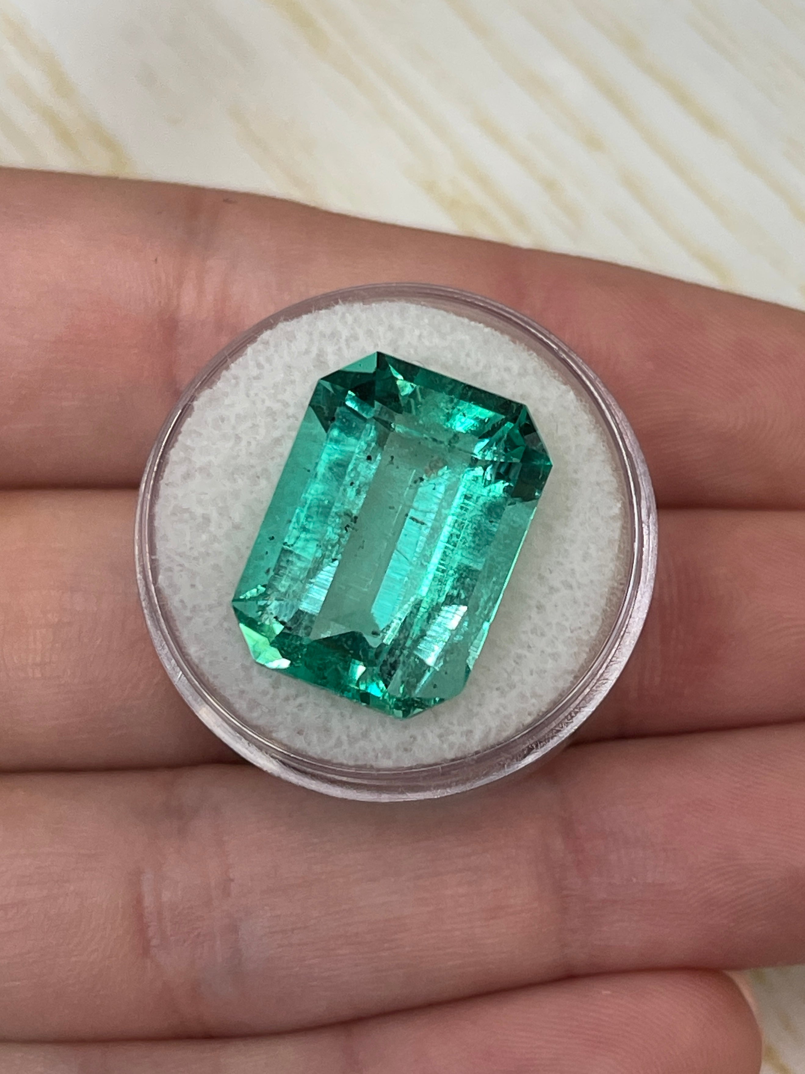 17.12 Carat GIA Certified Natural Colombian Emerald - Loose Gemstone 19x14mm Emerald Cut for Jewelry Making, Engagement Rings & Luxury Gifts