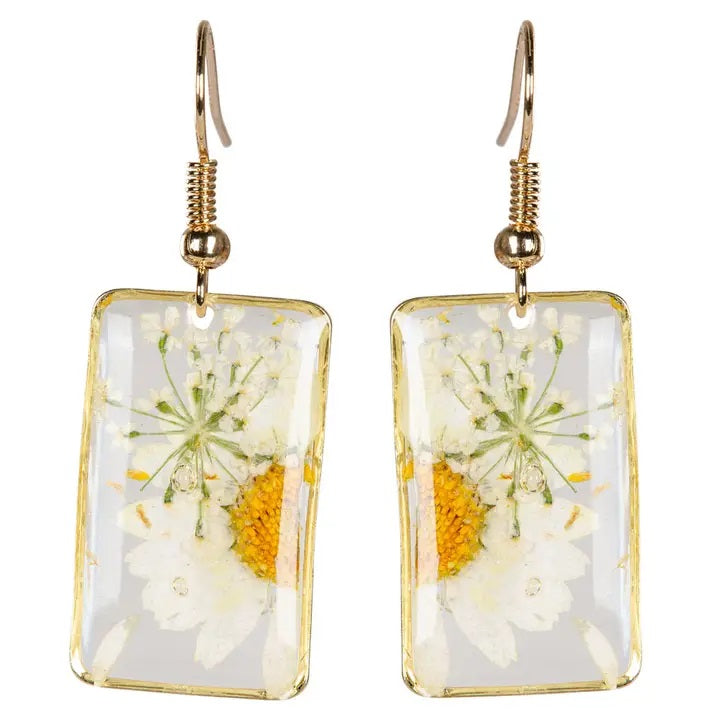 Dried Daisy Rectangle Earrings for Women - Boho Floral Resin Jewelry - Perfect for Weddings, Parties & Everyday Wear
