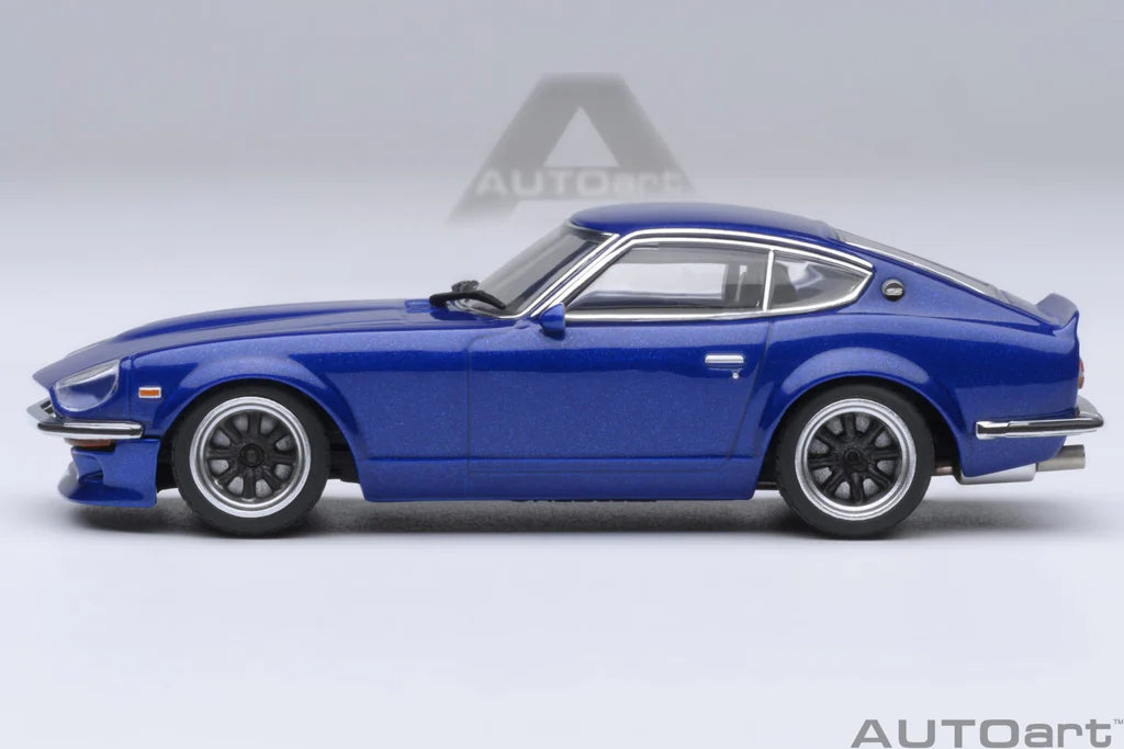 PREORDER AUTOart 1:64 Scale Nissan Fairlady Z Wangan Midnight Akuma no Z Model Car - Comic #4 Version - Perfect for Diecast Collectors, Anime Fans & Japanese Car Enthusiasts - Display Case & Gift Box Included