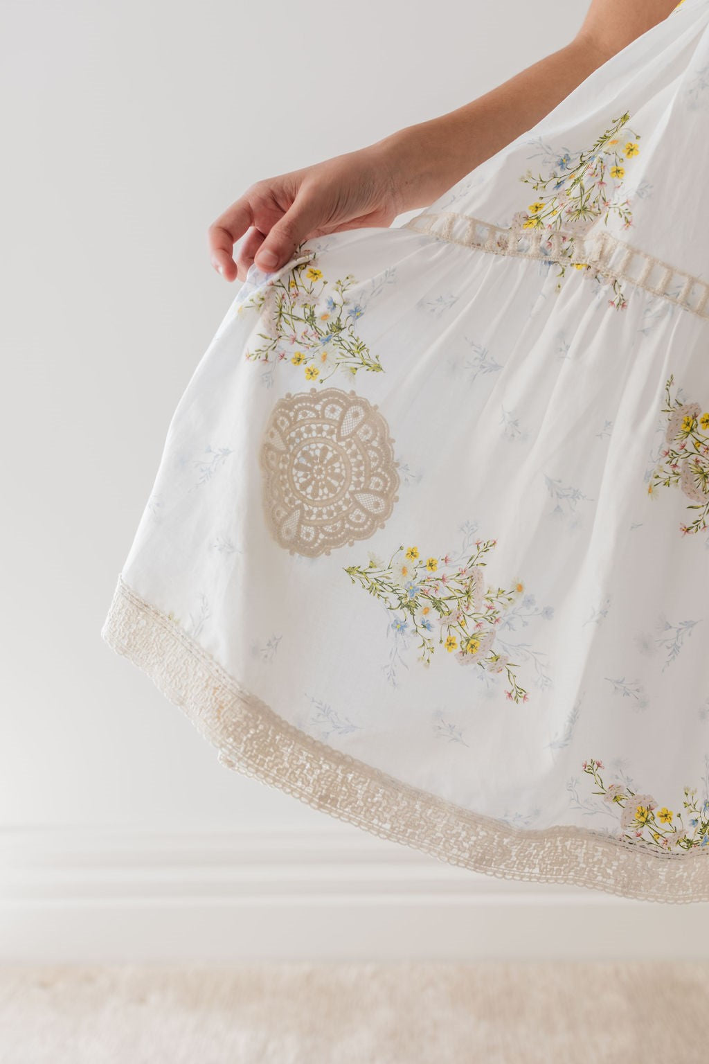 Petite Amalie Doily Applique Voile Sleeveless Spring Meadow Print Dress - Floral Summer Dress for Women, Perfect for Garden Parties & Beach Vacations