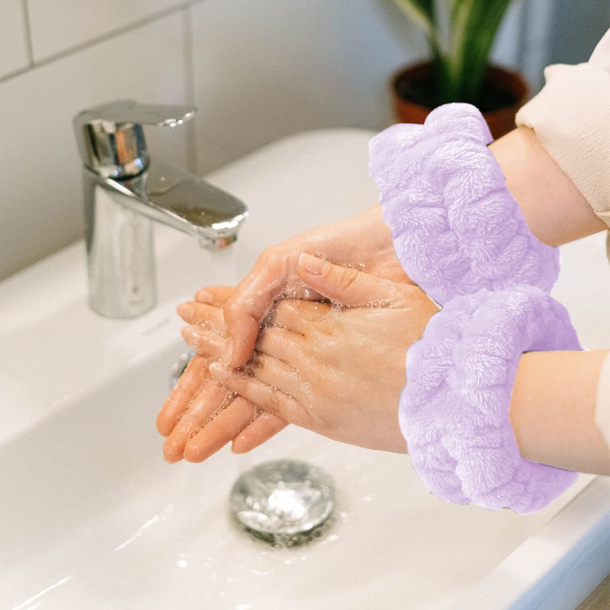 MAYCREATE® 2 Pairs Absorbent Spa Wristbands for Women - Soft Facial Washing Bands for Skincare, Yoga & Fitness - Purple & Gray - Perfect for Daily Face Cleansing, Gym Workouts & Beauty Routines