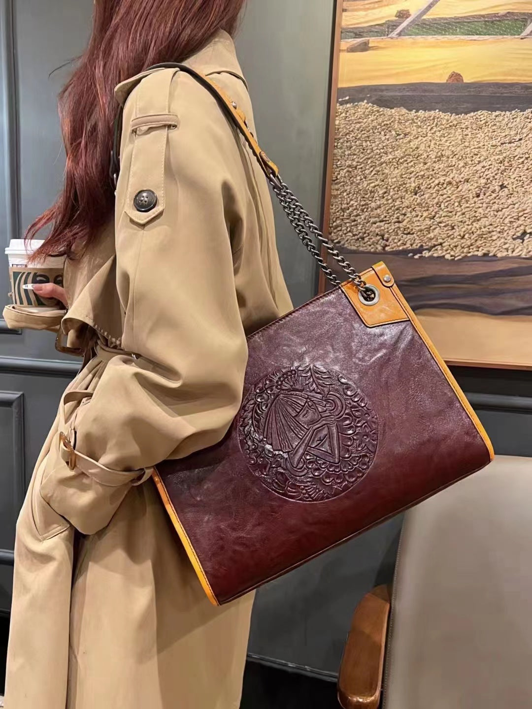 Timeless Chain Shoulder Tote Bag for Women - Elegant Leather Handbag with Gold Chain Strap - Perfect for Work, Travel and Everyday Use