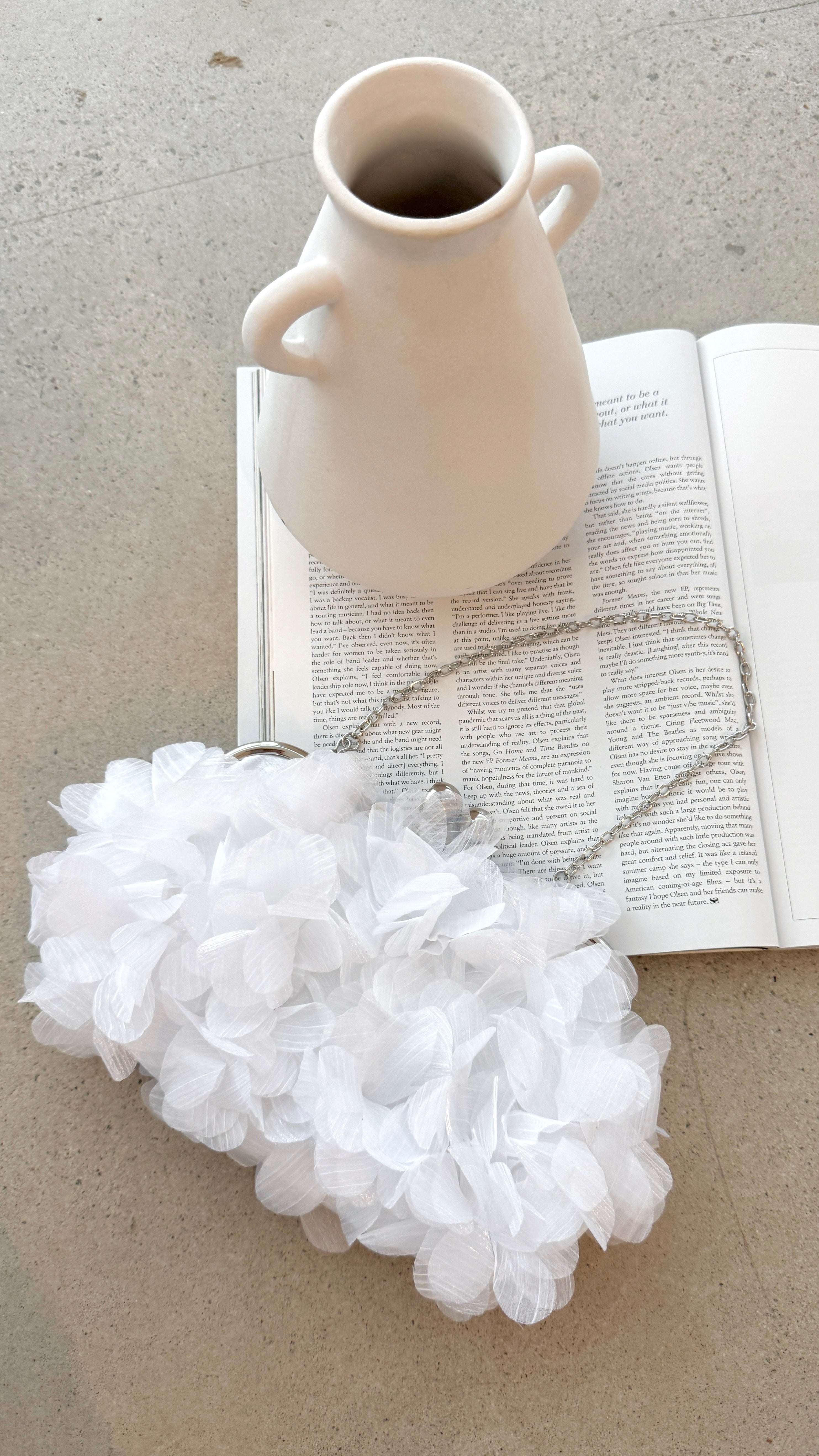 Elegant White Chiffon Ruffle Clutch Purse for Women - Perfect for Weddings, Parties & Evening Events