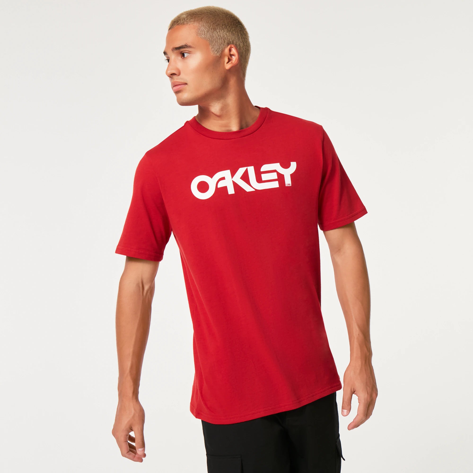Oakley Men's Mark II Tee 2.0 Performance T-Shirt - Samba Red | Moisture-Wicking Athletic Shirt for Running, Gym & Outdoor Activities