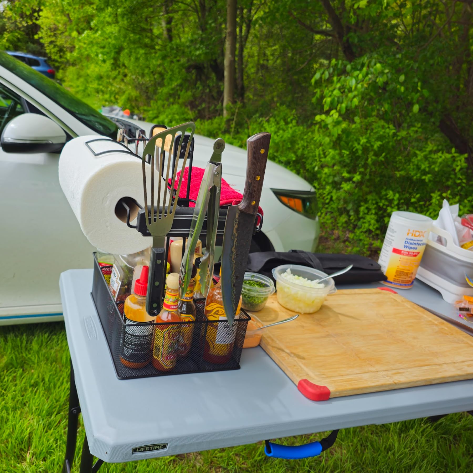 **Geesta Grill Caddy – BBQ Organizer for Outdoor Cooking, Camping & Picnic Accessories with Paper Towel Holder, Magnetic Tool Holder & Condiment Storage – Perfect for Tailgating, RV Kitchens & Backyard Grilling**