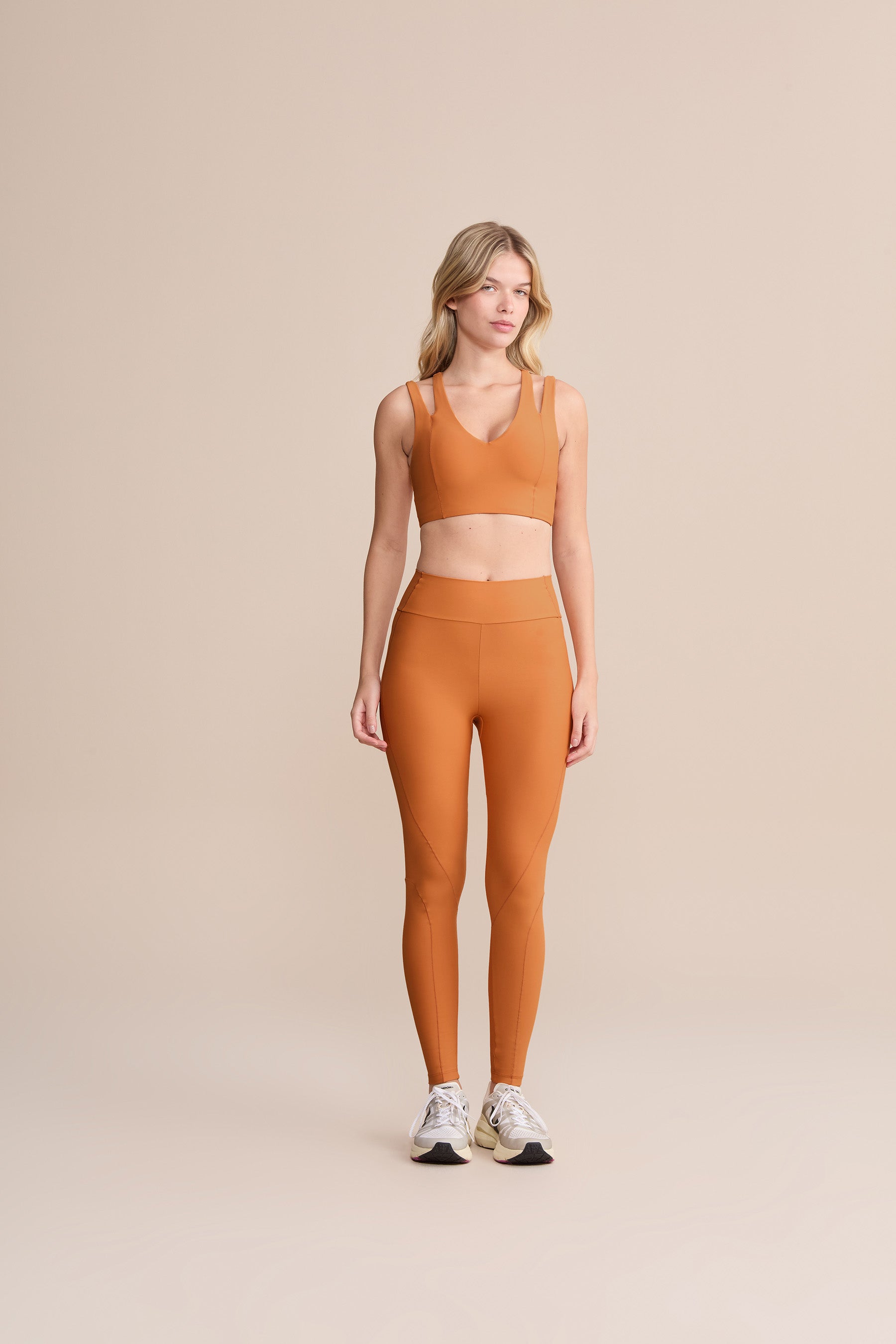 High-Waisted Cut Out Clash Sports Bra for Women - Breathable Workout Top for Running, Yoga & Gym - Trendy Fitness Apparel