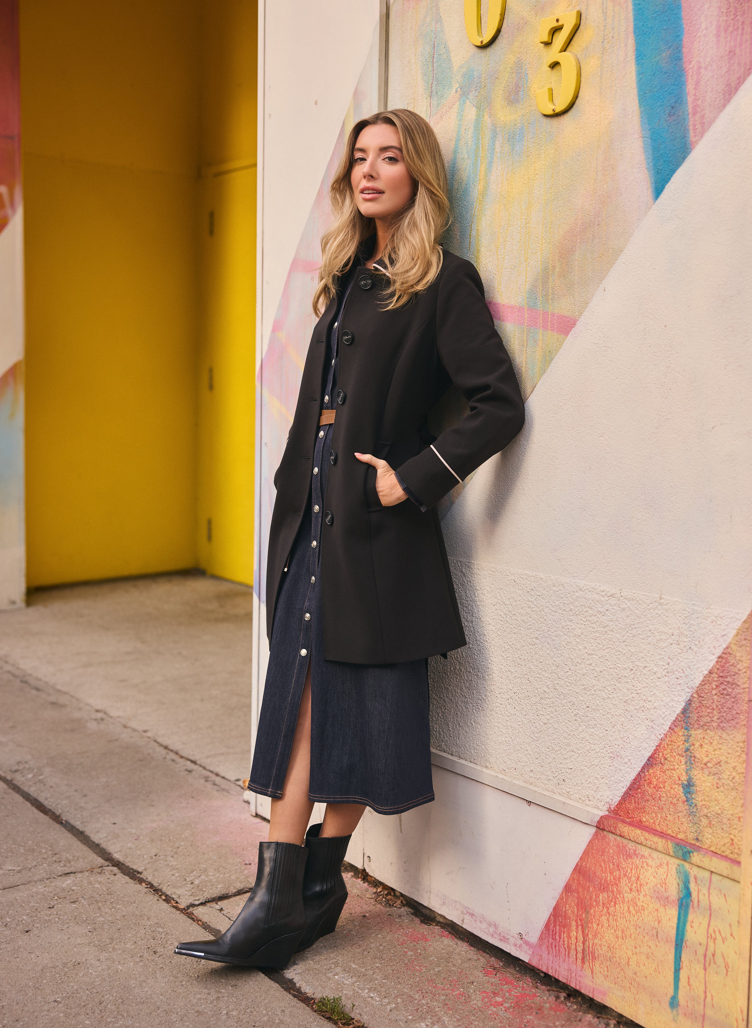 Stylish Contrast Trim Tricotine Coat for Women - Elegant Fall & Winter Outerwear - Perfect for Office, Dating & Special Occasions