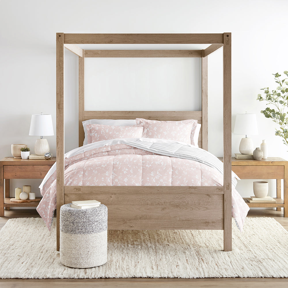 Pressed Flowers Reversible Down Alternative Comforter Set - All-Season Lightweight Hypoallergenic Bedding - Perfect for Guest Rooms, Dorms & Cozy Bedroom Decor