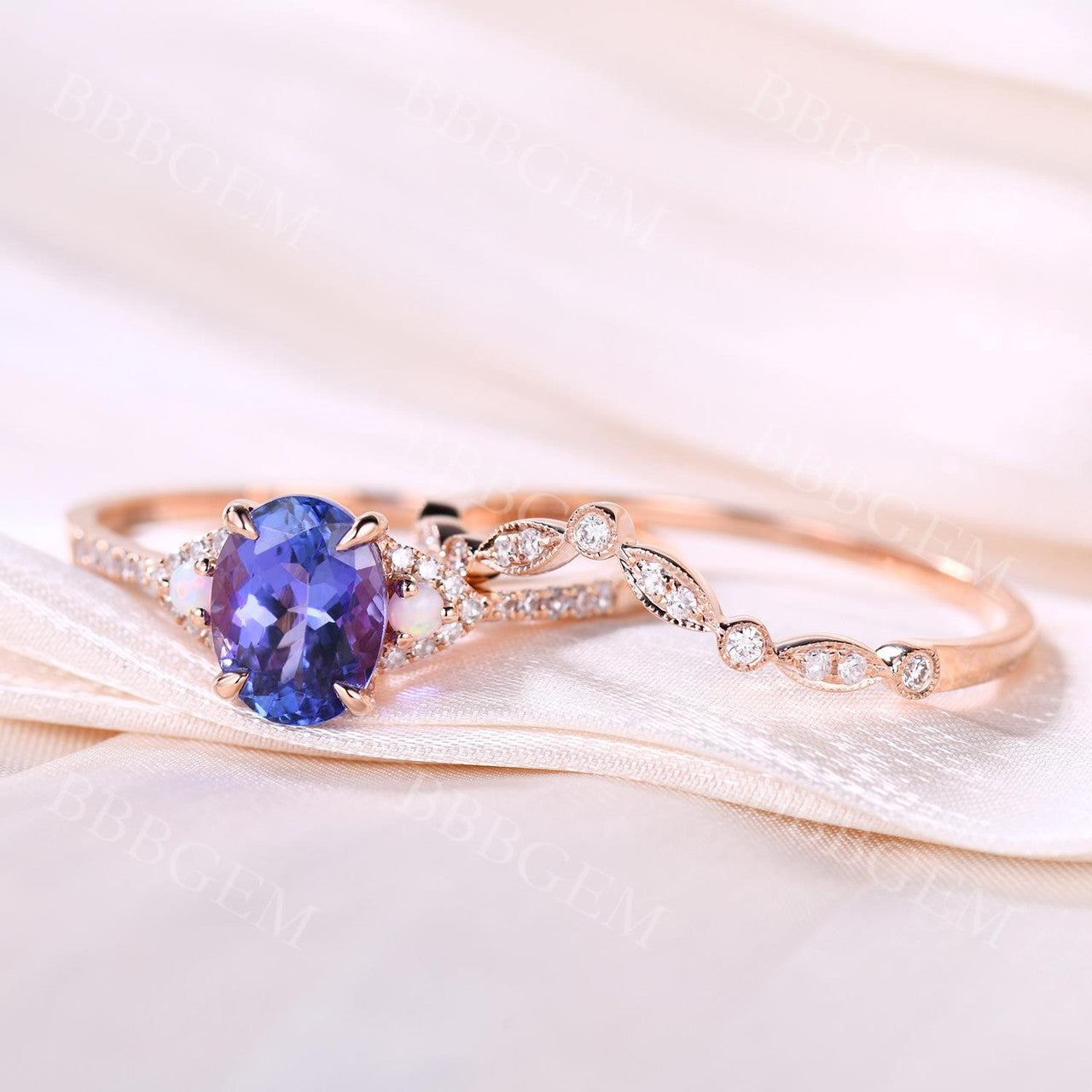 Exquisite Oval Tanzanite Engagement Ring in Rose Gold with Diamond Accents - Art Deco Eternity Band for Weddings, Anniversaries & Special Occasions