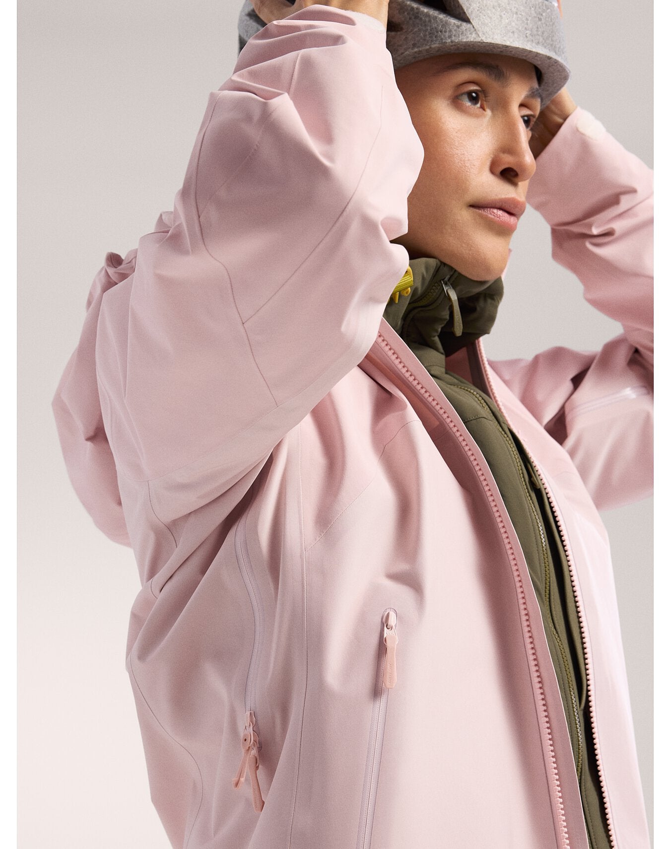 Women's Beta AR Jacket - Lightweight Waterproof Hiking Shell for Outdoor Adventures | Perfect for Trail Running, Camping & Mountain Climbing