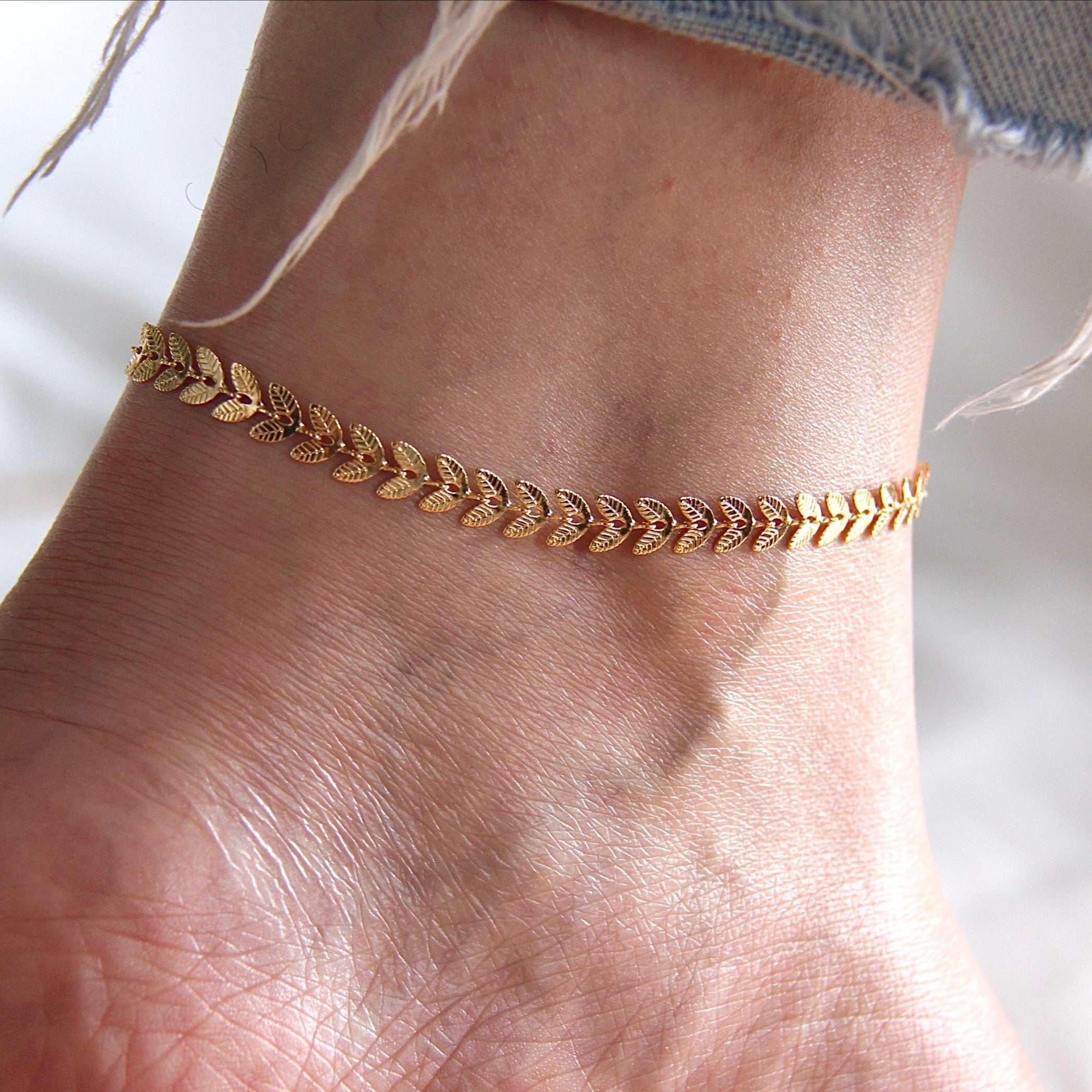 Leaf Link Anklet - Dainty Gold Ankle Bracelet for Women, Boho Beach Jewelry, Perfect for Summer Vacations & Music Festivals