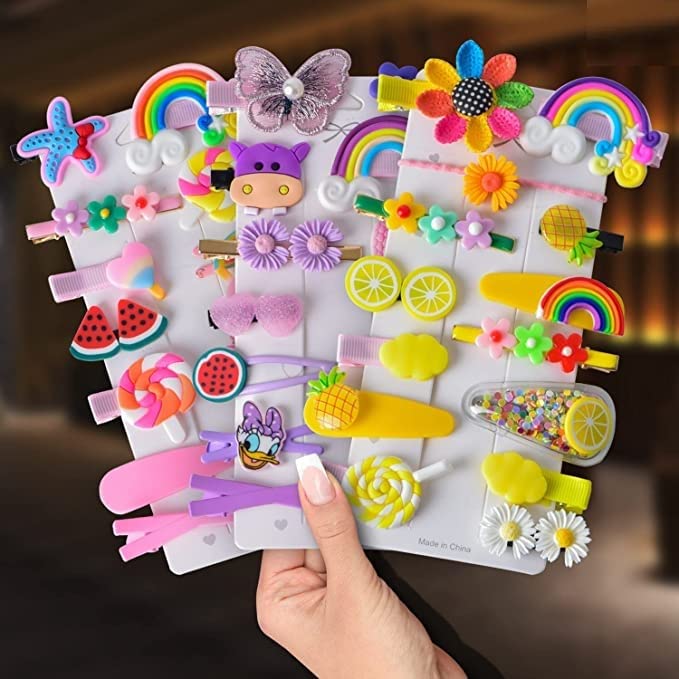 **Unicorn Hair Clips for Girls - 4-Piece Set (3 Metal Barrettes + 1 Silicone Clip) - Cute Hair Accessories for Women & Baby - Perfect for School, Parties & Everyday Styling**