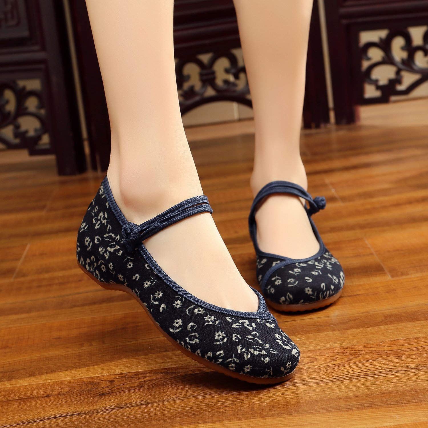 Vintage Chinese Style Embroidered Women's Mary Jane Shoes - Traditional Qipao Dress Flats for Weddings, Tea Ceremonies & Cultural Events