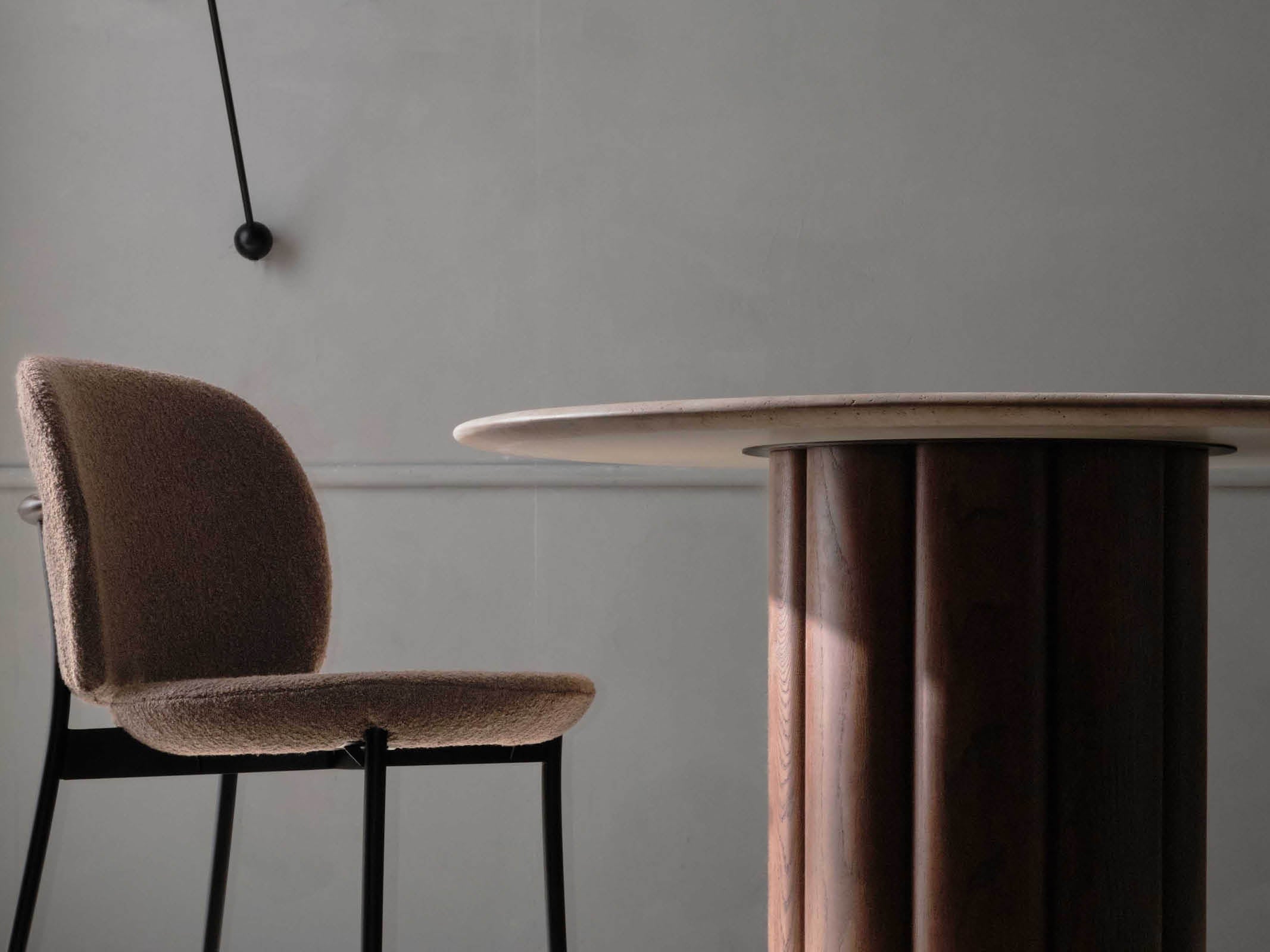 Round Dining Table - Modern Wooden Kitchen Table for 4-6 People | Perfect for Small Spaces, Breakfast Nook & Family Meals