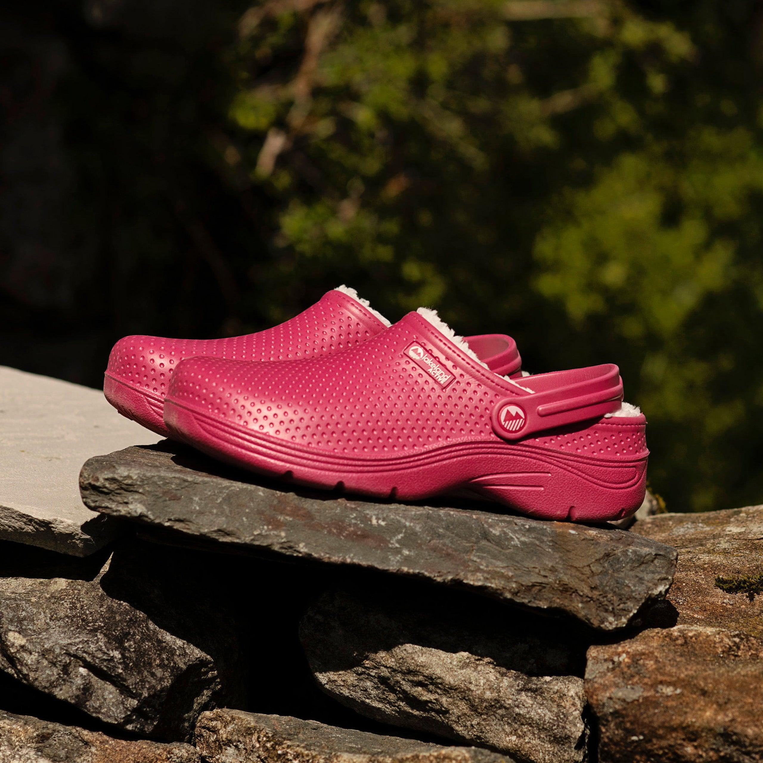 Women's Warm Fleece-Lined Clogs - Slip-Resistant Indoor/Outdoor House Shoes for Winter Comfort at Home & Garden