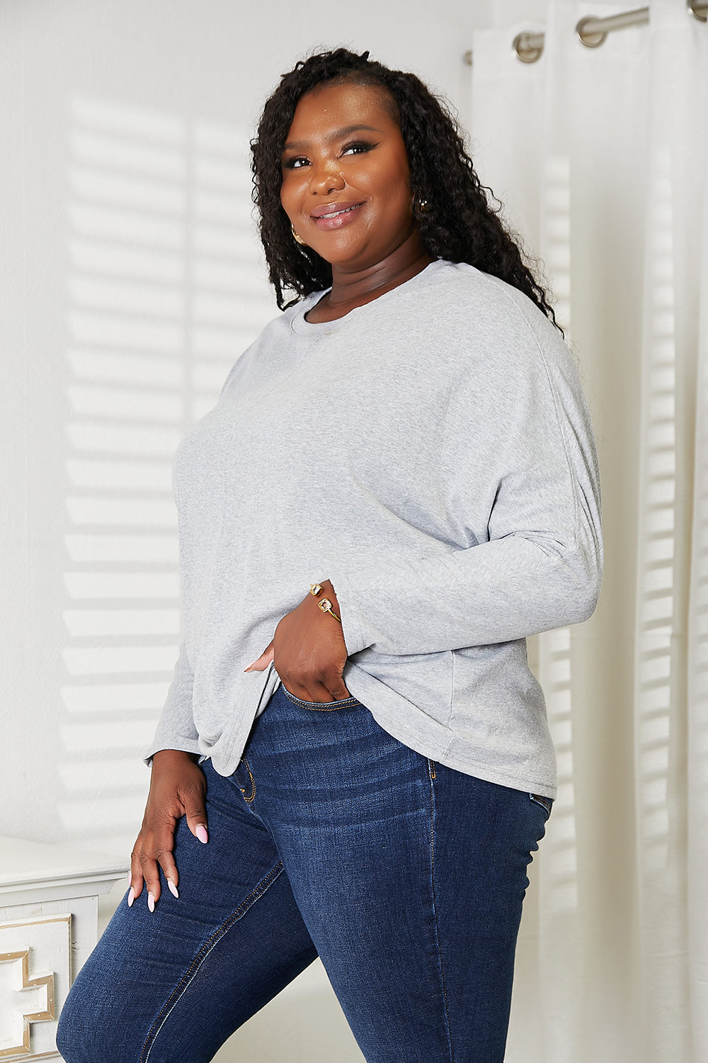 Seam Detail Round Neck Long Sleeve Women's T-Shirt - Comfortable Casual & Work Wear for Everyday Outfits