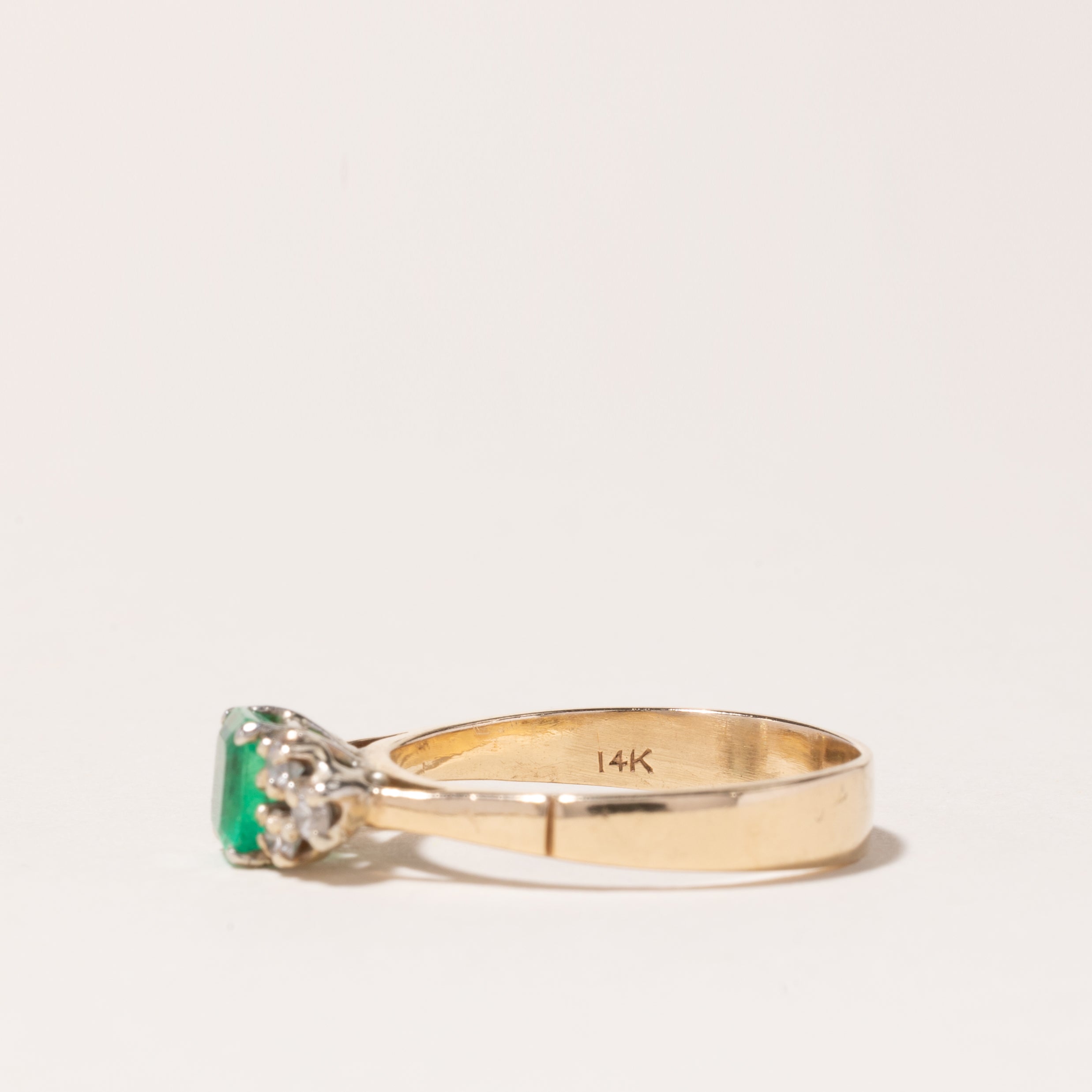 14K Gold Emerald and Diamond Accent Ring - 0.60ct Emerald & 0.24ctw Diamonds - Size 8 - Elegant Jewelry for Women, Perfect for Engagement, Anniversary or Special Occasion Gifts
