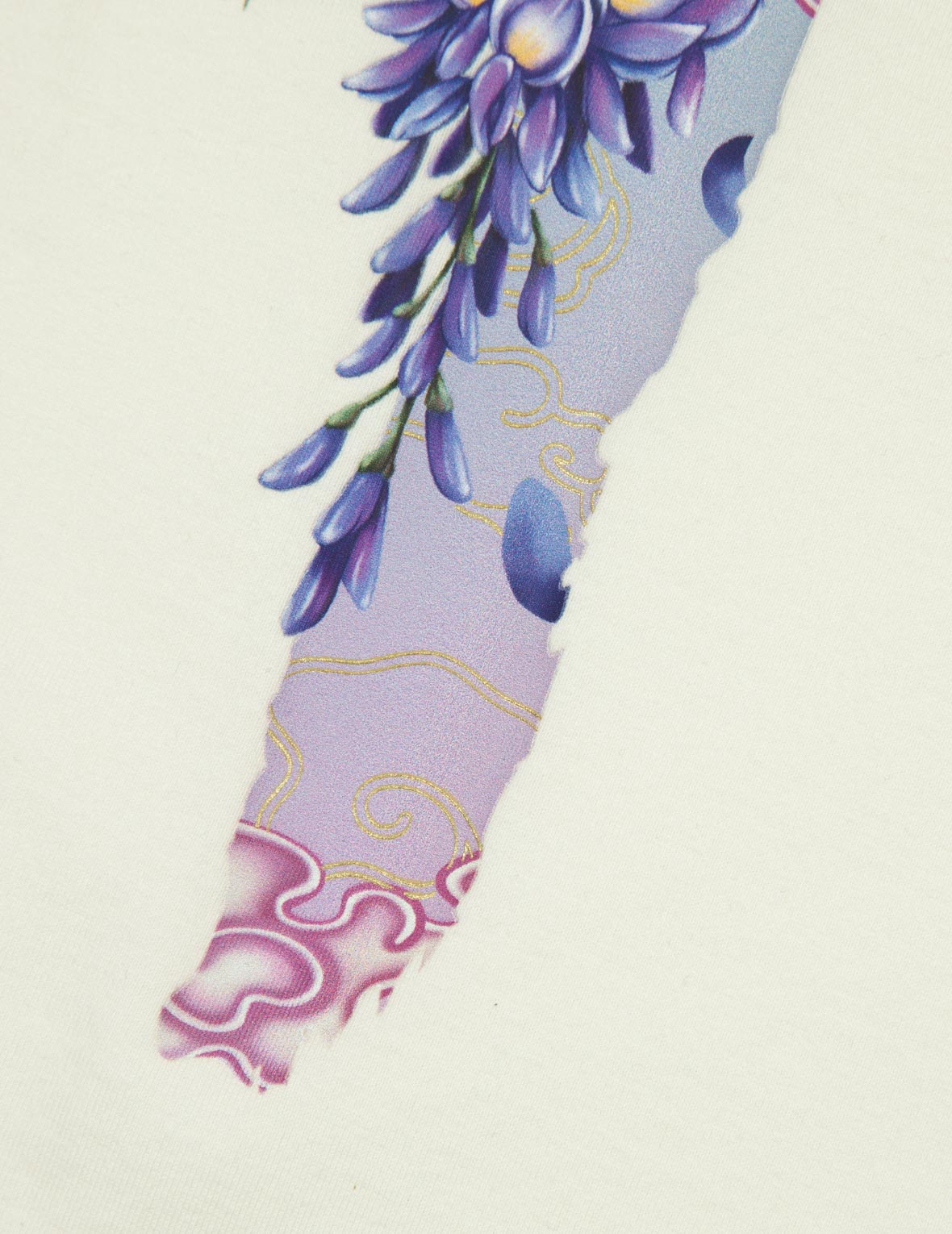 Stylish Cranes and Wisteria Print Men's T-Shirt - Trendy Japanese Inspired Casual Tee for Streetwear & Everyday Outfits
