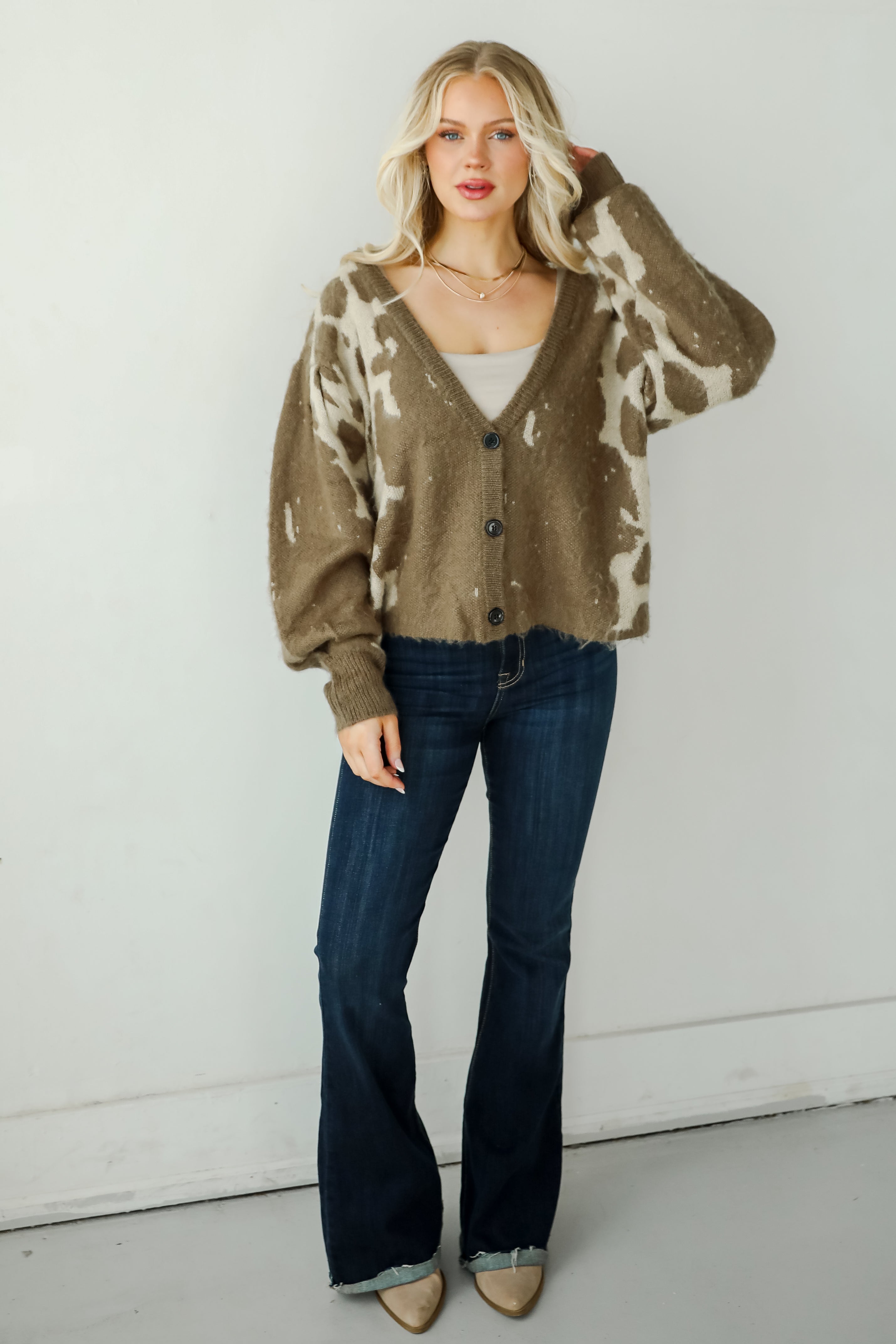 Cozy Grey Sweater Cardigan for Women - Soft & Warm Knitwear - Perfect for Casual Outfits, Lounging & Fall Layering
