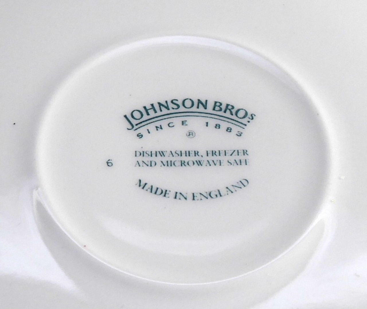 Johnson Brothers Victorian Christmas Holiday Bells Ribbons Pine Cup and Saucer Set - Elegant Porcelain Tea Cup with Saucer for Holiday Tea Parties, Christmas Decor & Gift Giving