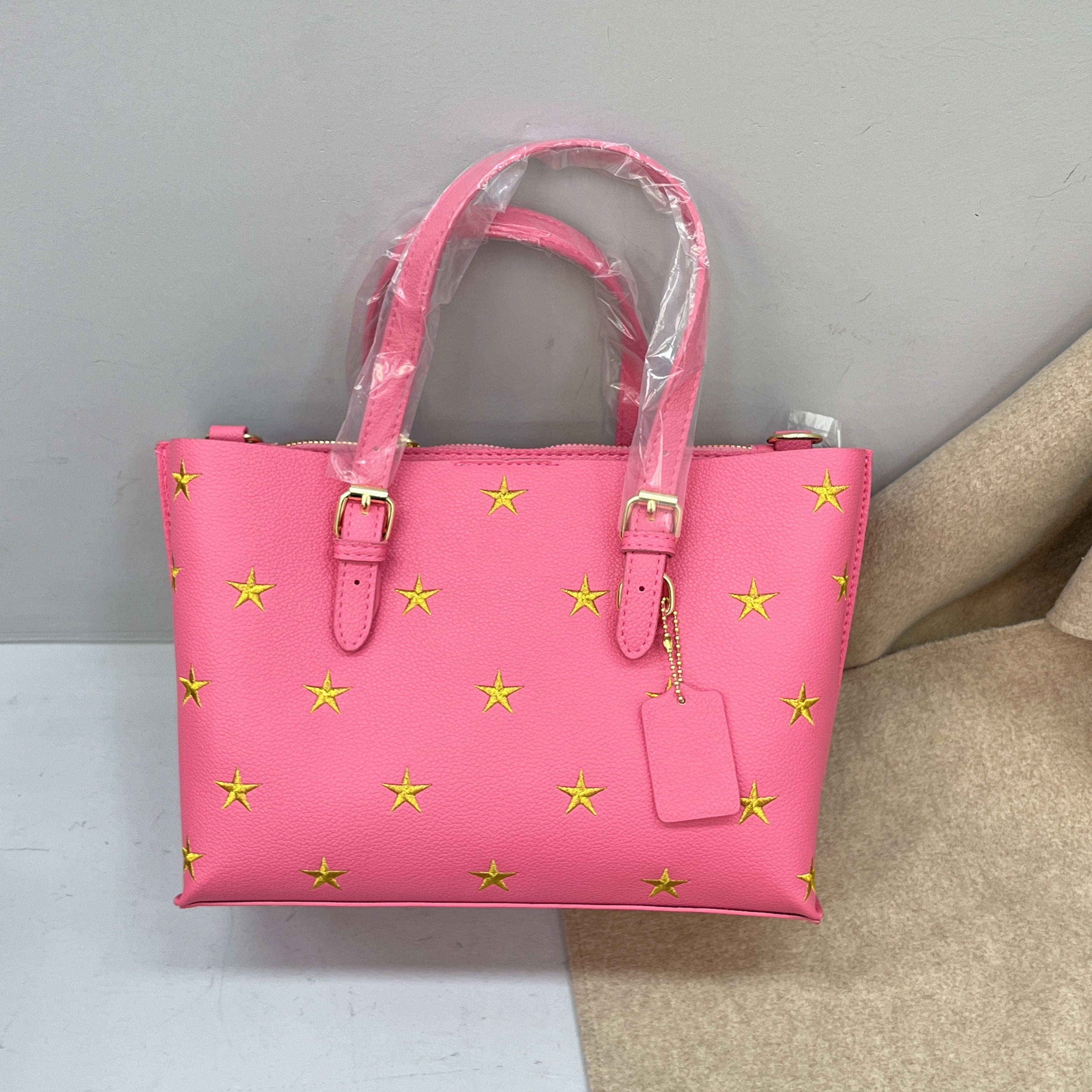 Stylish Star Print Tote Bag for Women - Trendy & Durable Shopping & Beach Tote - Perfect for Groceries, Work, Travel & Everyday Use