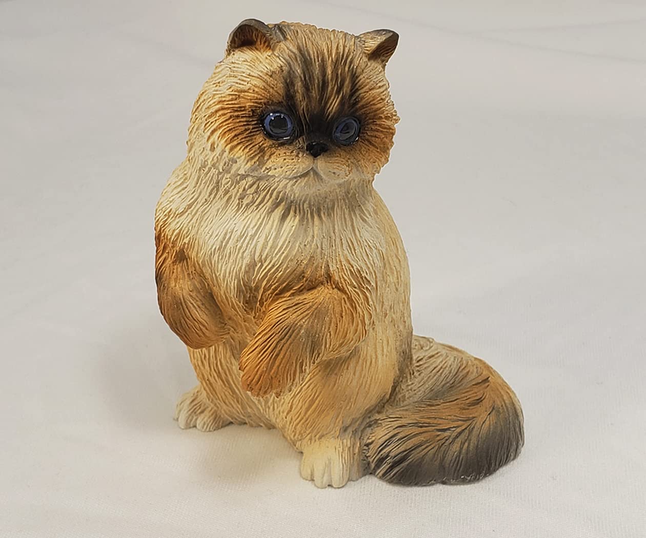 Conversation Concepts Ragdoll Cat Figurine - Realistic Collectible Cat Statue for Home Decor, Gift for Cat Lovers - Perfect for Shelf Display, Office Desk, or Living Room Decor