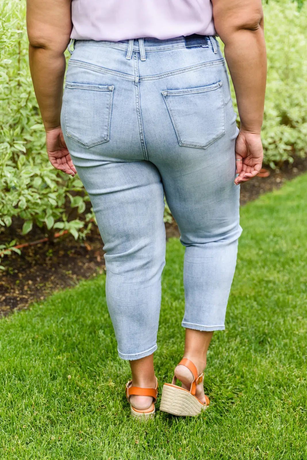 Stylish Mom Fit Jeans for Women - Comfortable High Waist Stretch Denim Pants for Casual Wear, Work & Everyday Outfits