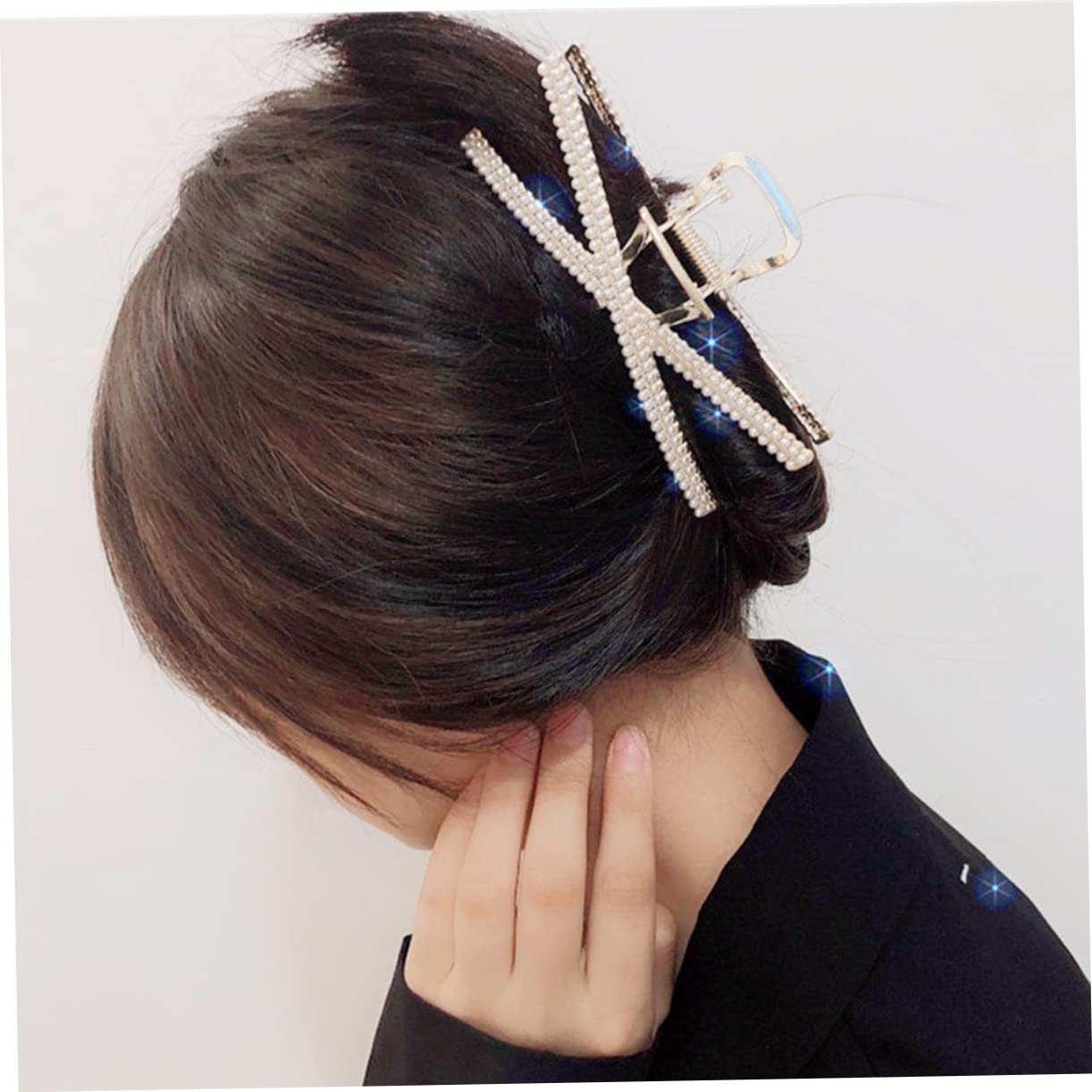 FOMIYES Metal Pearl Hair Claw Clips for Women & Girls - Shark Shape Hair Barrettes with Exquisite Design - Perfect for Parties, Weddings, and Everyday Styling