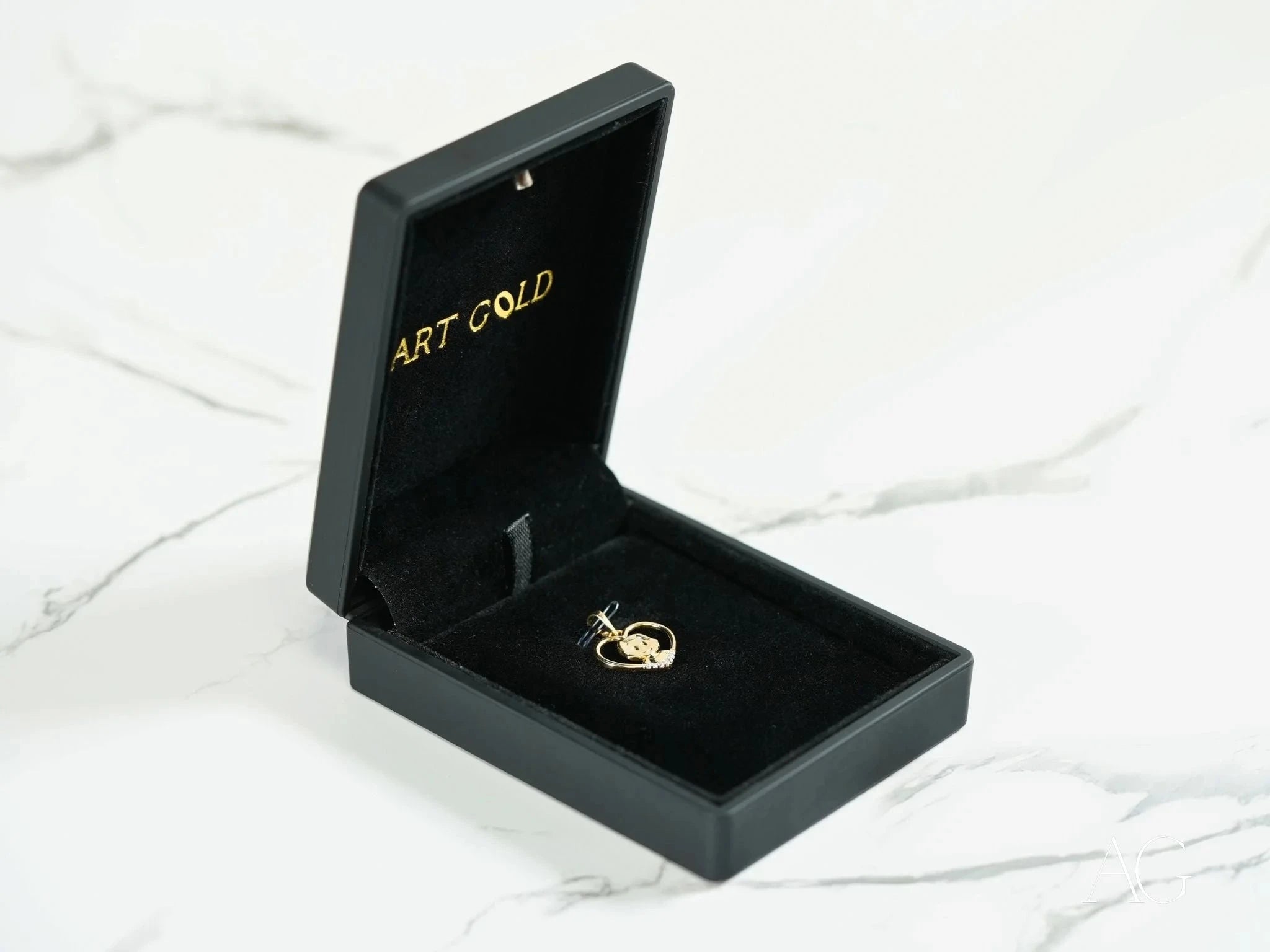 18k Gold Heart Pendant Necklace for Women - Elegant 18 Karat Yellow Gold Heart Charm Jewelry Gift for Her - Perfect for Valentine's Day, Anniversary & Romantic Occasions