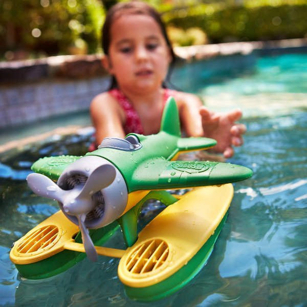 Green Toys Eco-Friendly Seaplane - Safe & Durable Plastic Airplane Toy for Kids - Perfect for Bath Time, Pool Play & Outdoor Adventures