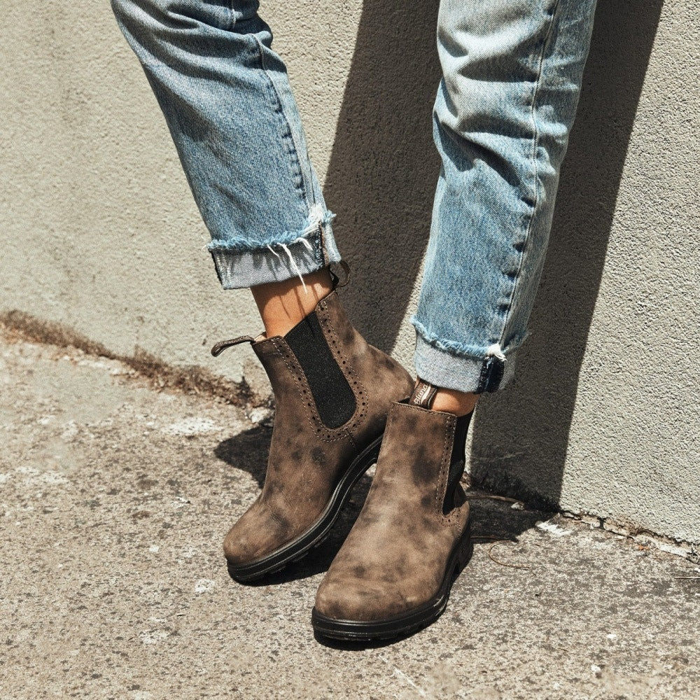 Blundstone Pull On Boots UK Size 1351 - Comfortable Chelsea Boots for Men & Women - Perfect for Work, Hiking & Casual Wear