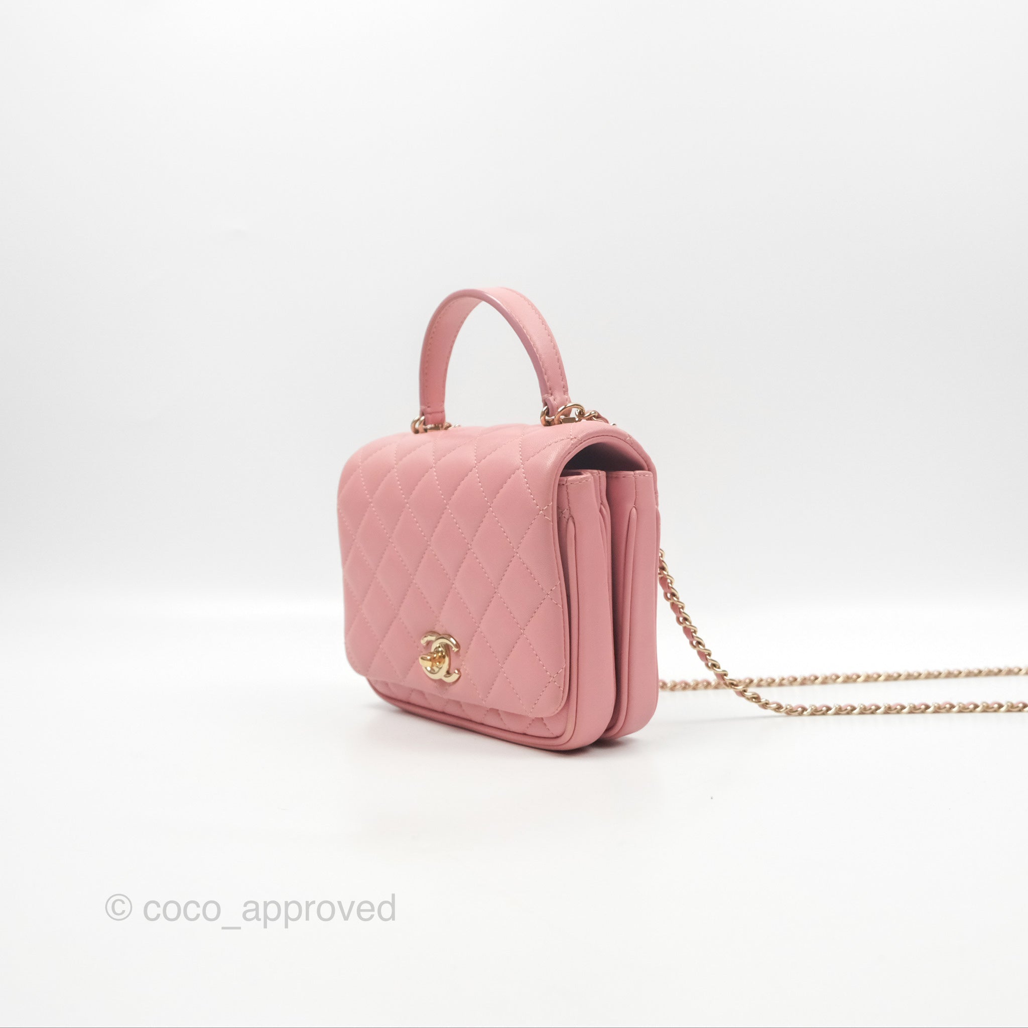 Chanel Citizen Chic Flap Bag in Pink Lambskin Leather with Gold Hardware - Perfect for Women's Luxury Everyday Use & Special Occasions