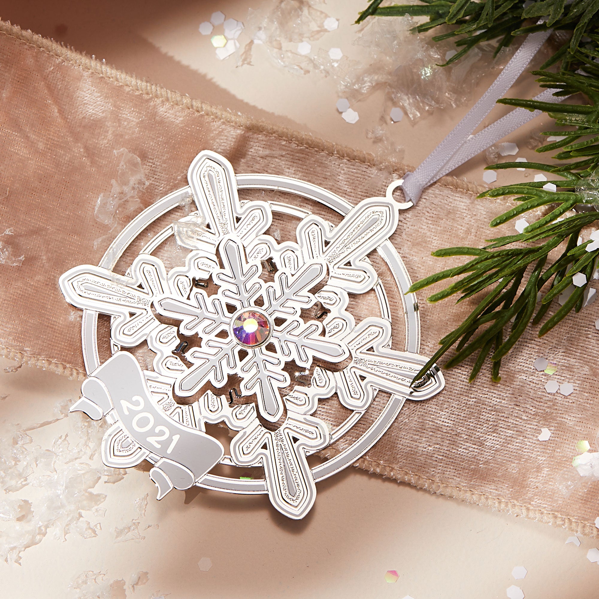 2021 Holiday Snowflake Ornament - Christmas Tree Decorations, Winter Party Favors, Festive Home Decor for Xmas Celebrations & Seasonal Gifts