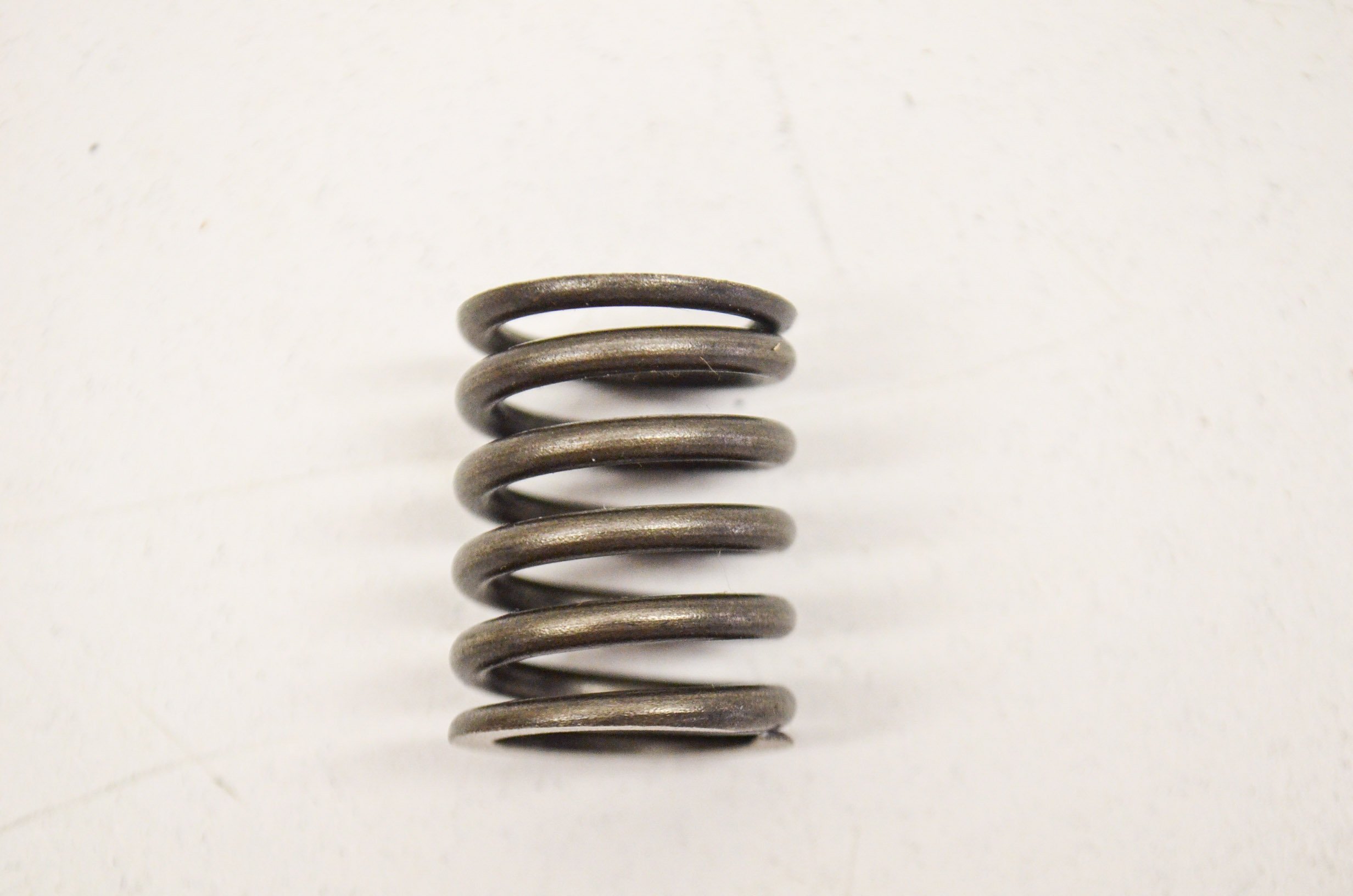 Honda 14751-035-600 Valve Spring - Genuine OEM Replacement Part for Engine Repair - Perfect for Honda Motorcycle & Small Engine Maintenance