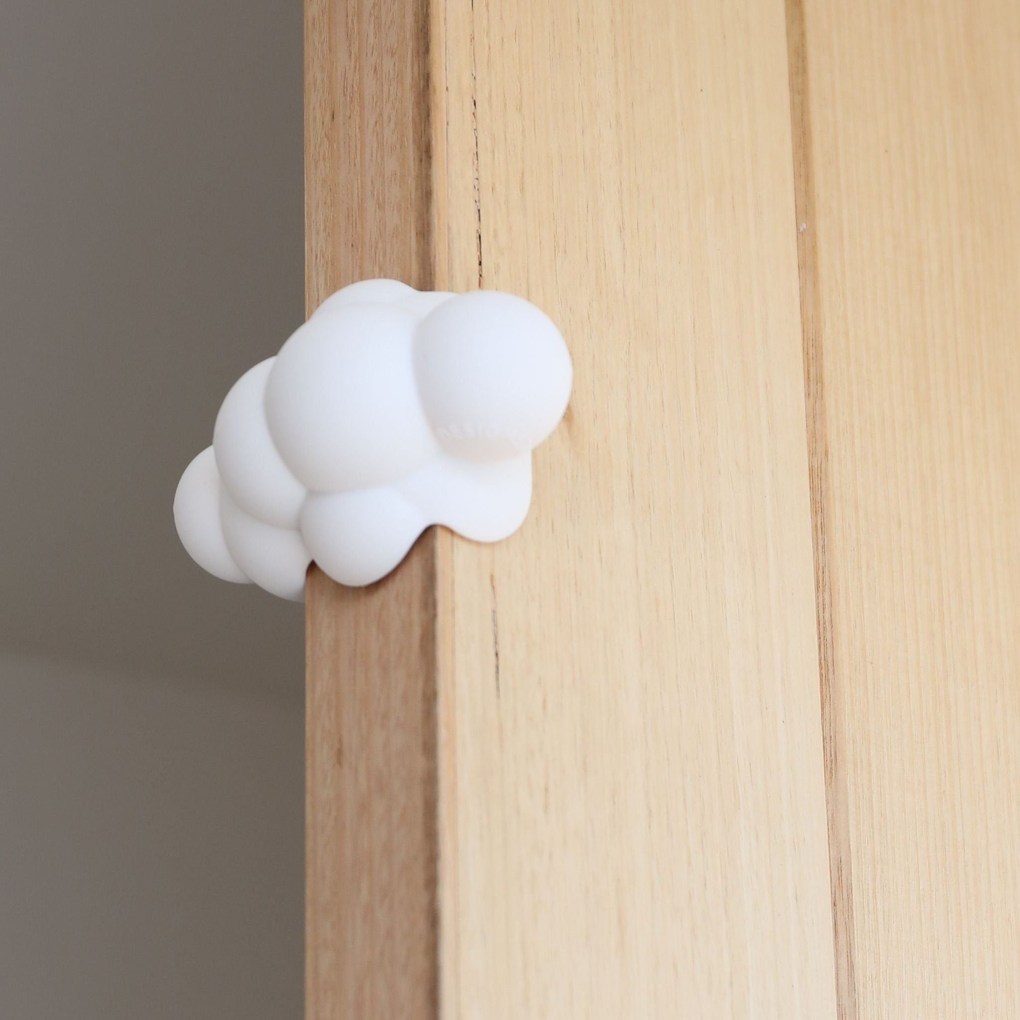 DESIGNSTUFF Cloud-Shaped Door Stopper - Non-Slip, Heavy Duty Door Stop for Home & Office - Decorative Chalk Finish - Perfect for Bedrooms, Living Rooms & Classrooms
