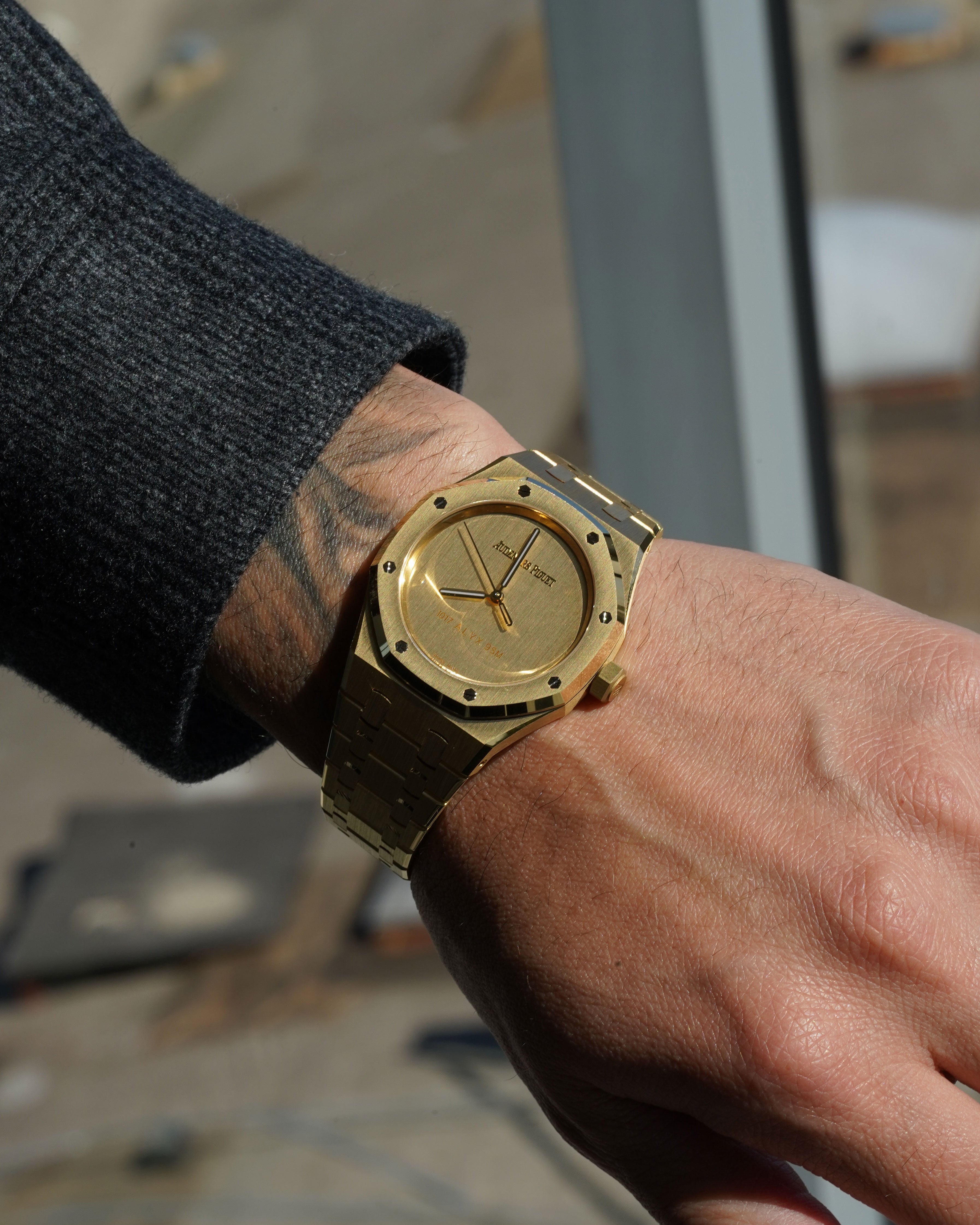 1017 ALYX 9SM Yellow Gold Royal Oak Self-Winding 37mm Watch - Luxury Automatic Timepiece for Men, Perfect for Formal Events & Business Occasions