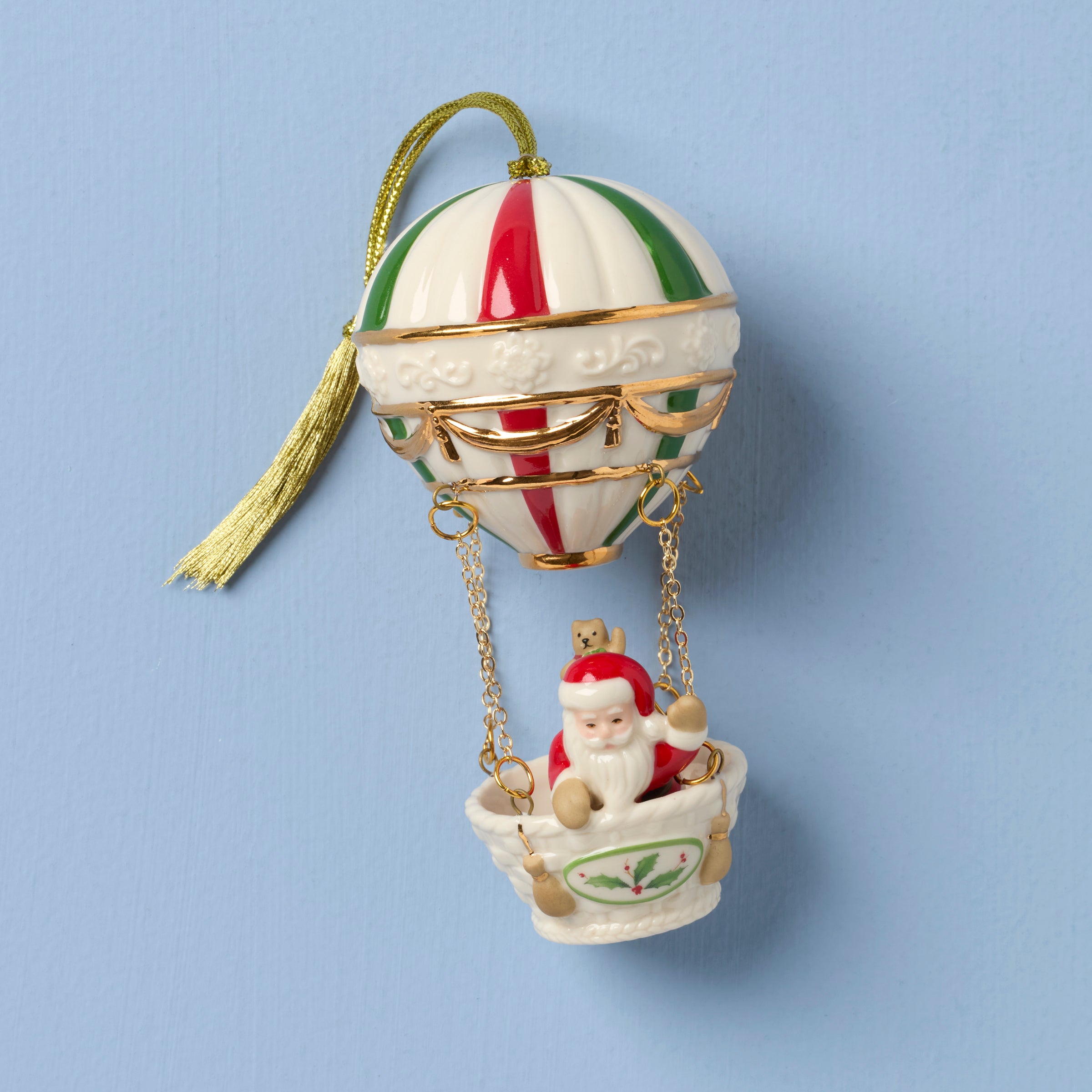 Christmas Hot Air Balloon Ornament - Festive Holiday Decor for Tree, Home & Gifts - Perfect for Christmas Parties & Winter Decorations