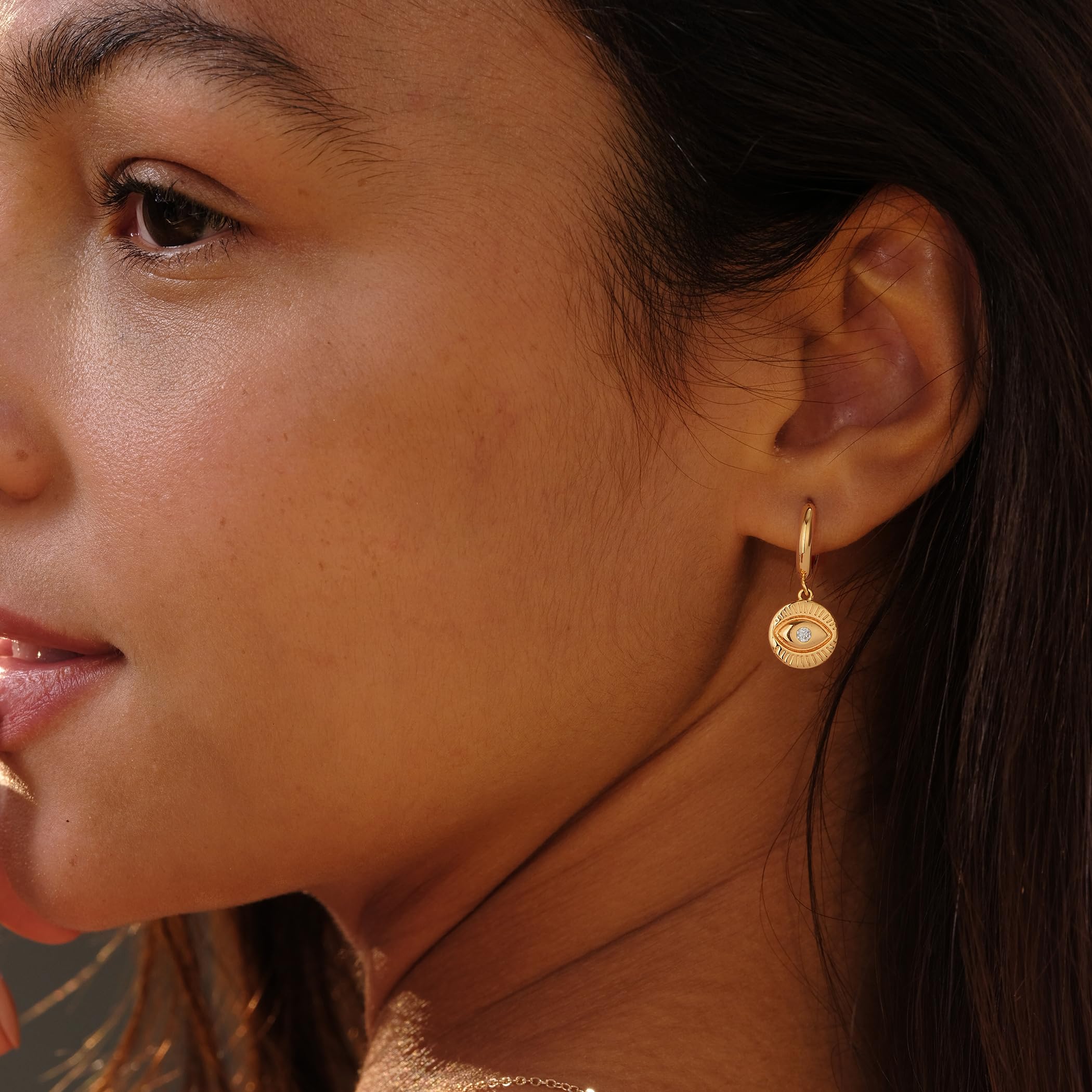 VACRONA 14K Gold Plated Heart Huggie Hoop Earrings for Women - Small Dainty Hoops for Everyday Wear, Gift Giving & Special Occasions