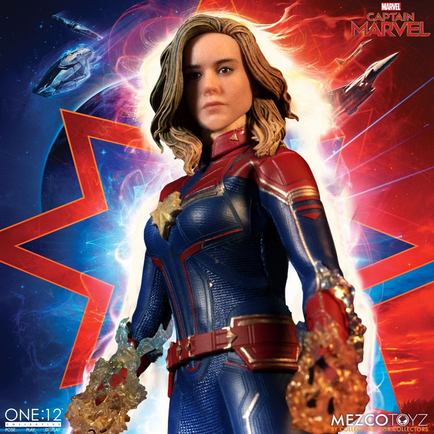 Mezco Toyz One:12 Collective Marvel Comics Captain Marvel 1/12 Scale Action Figure - Premium Collectible Toy for Marvel Fans, Perfect for Display & Superhero Role Play