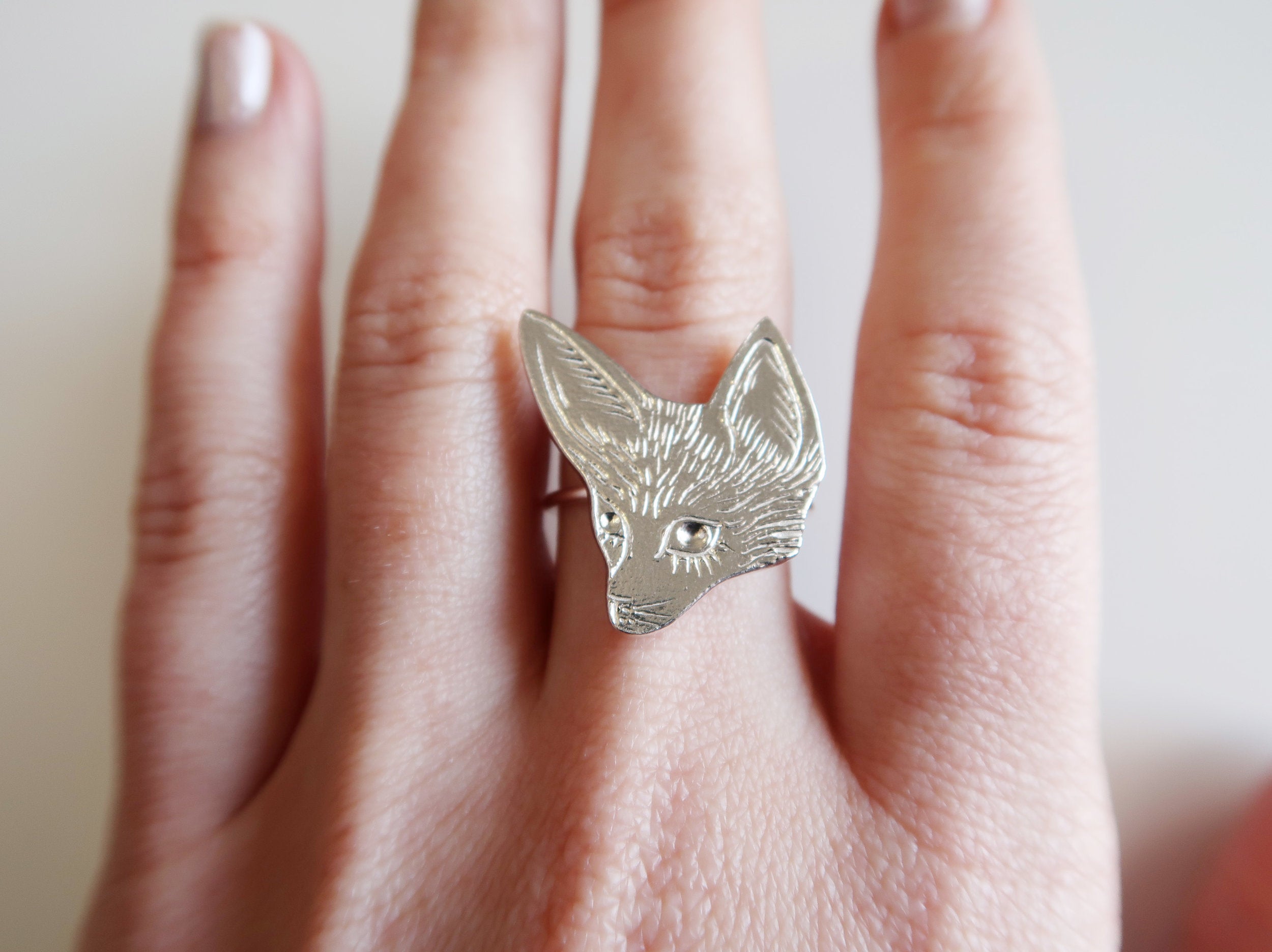 Stylish Fennec Fox Ring - Unique Animal Jewelry for Women - Perfect for Casual Wear, Parties & Gifts