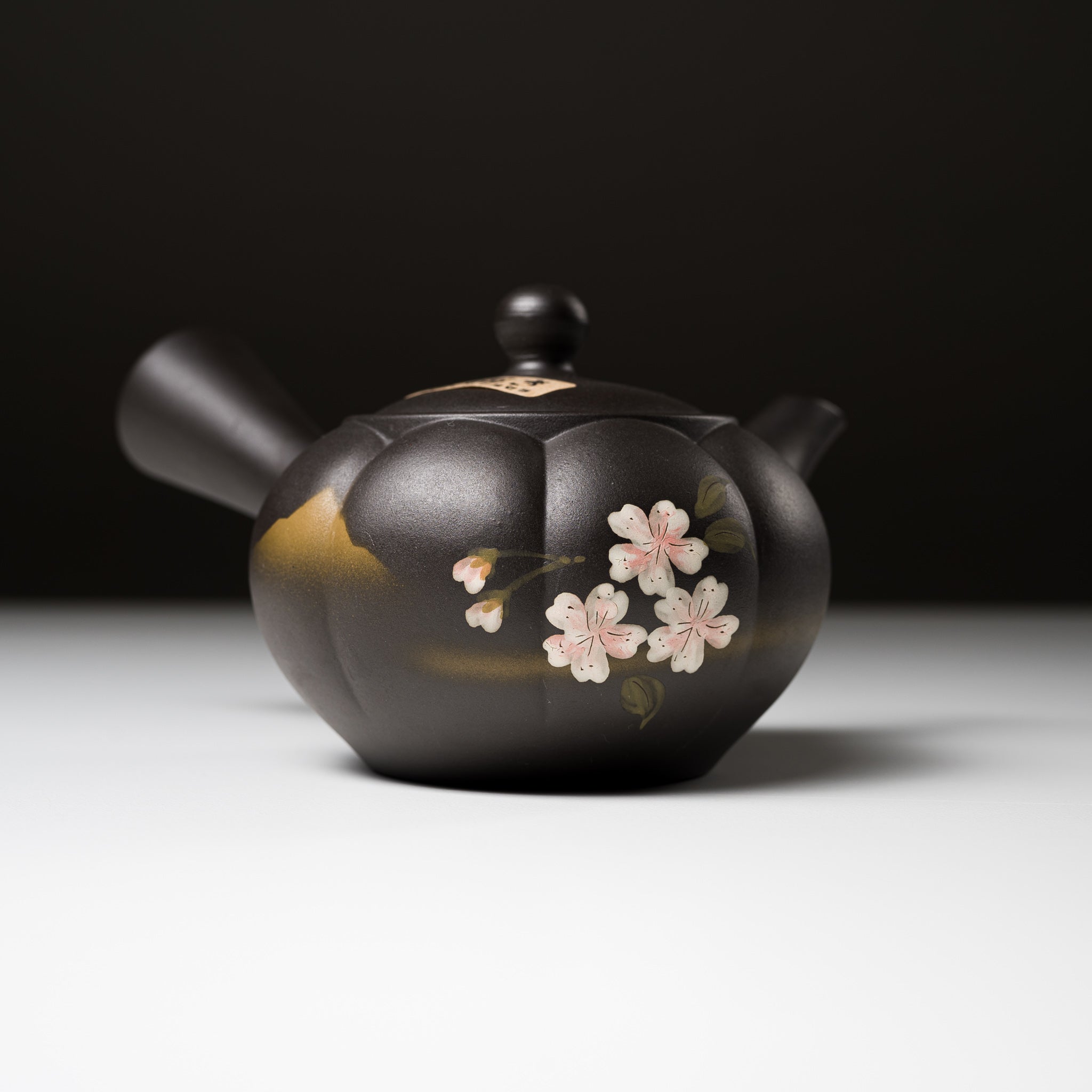 Premium Tokoname Japanese Teapot 230ml - Handcrafted Sakura Petal Design Ceramic Kyusu for Green Tea - Perfect for Tea Ceremonies, Home Brewing & Gifts