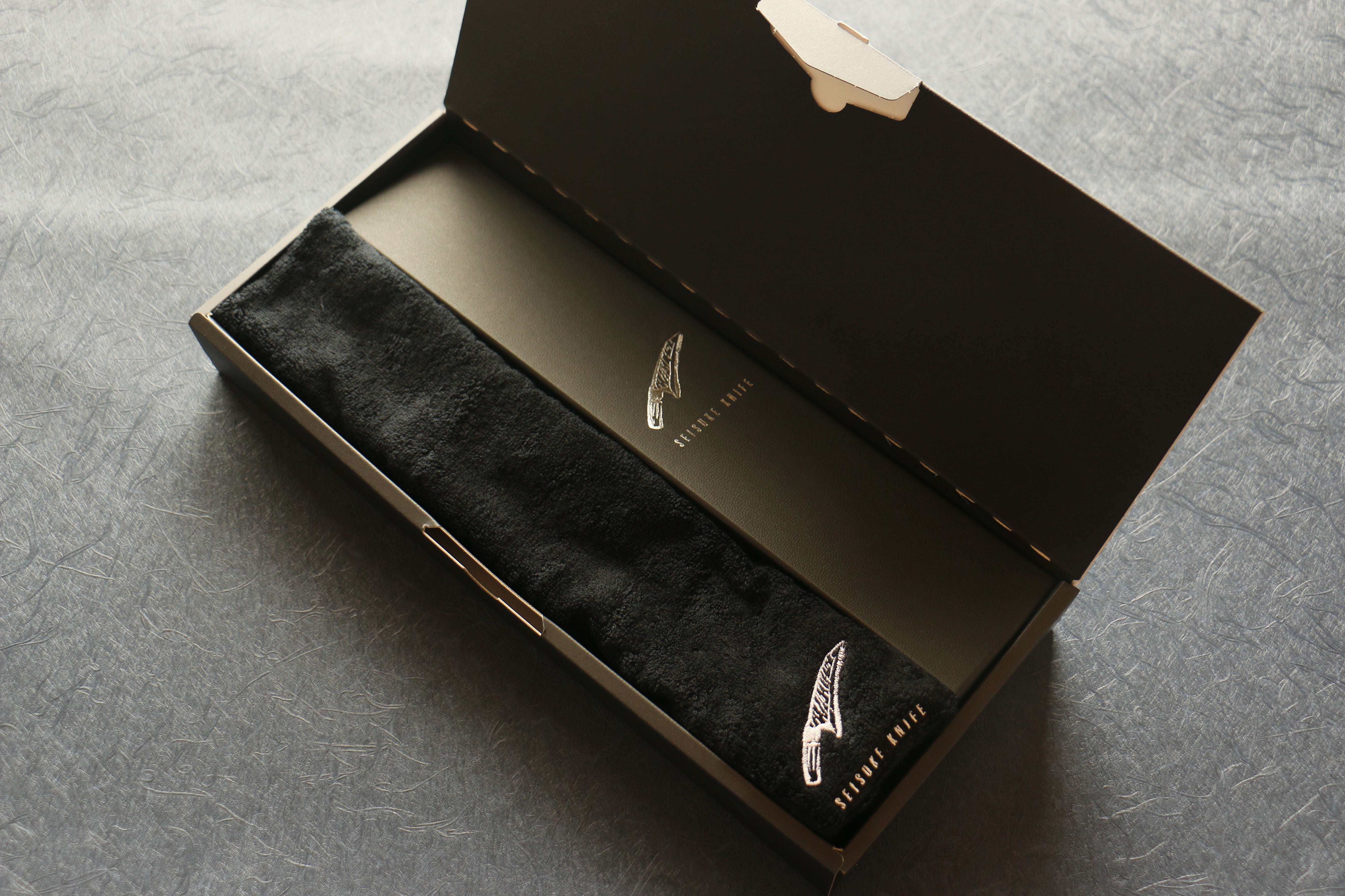 Premium Seisuke Swedish Steel Santoku Knife with Mahogany Handle & Black Towel Gift Set - Perfect for Home Chefs, Cooking Enthusiasts & Gourmet Gifts
