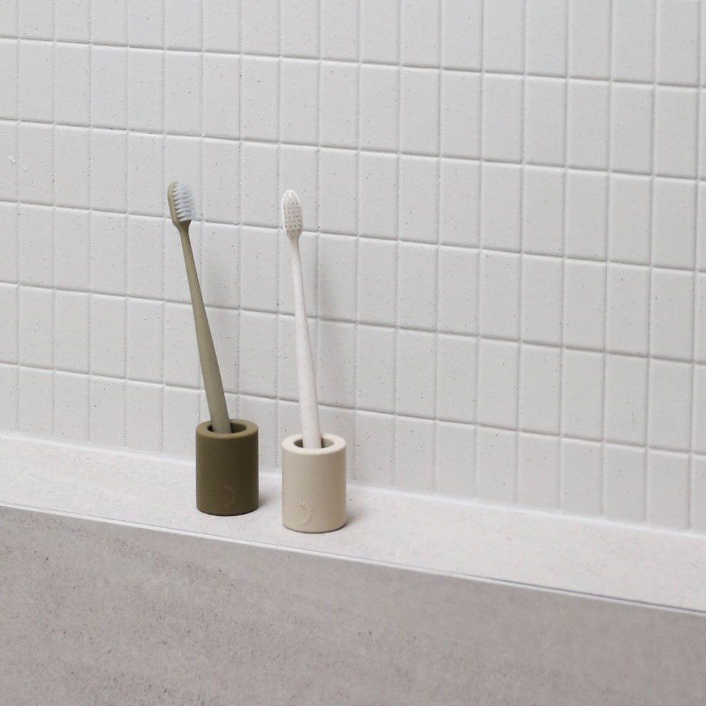 DESIGNSTUFF Modern Toothbrush Holder with Sand Finish - Stylish Bathroom Organizer for Toothbrushes, Razors & Makeup Brushes - Perfect for Home, Apartment, and Travel Use